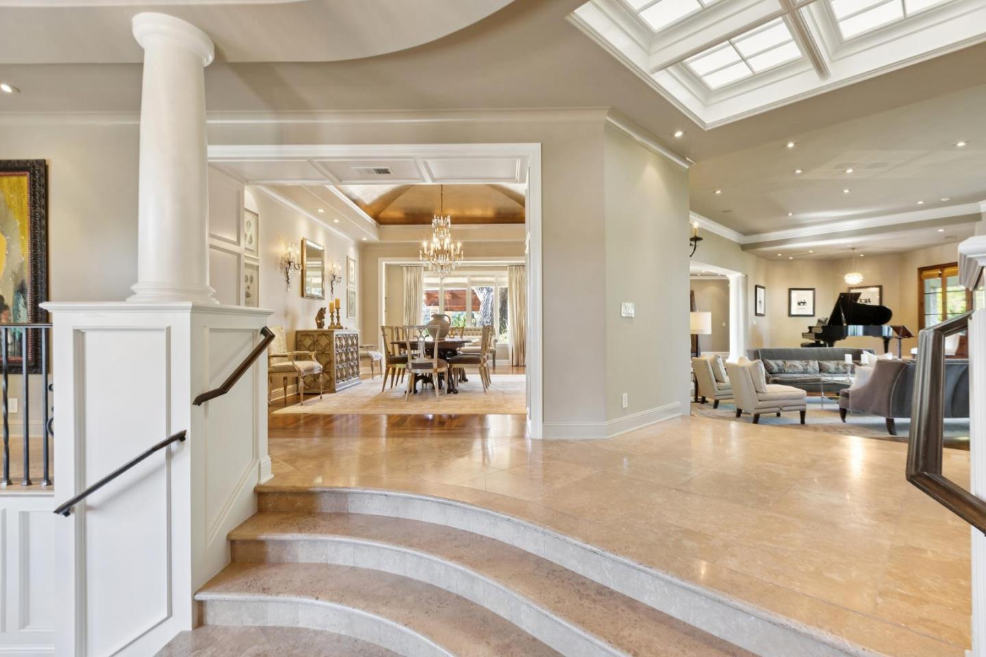 Detail Gallery Image 13 of 156 For 15715 Gum Tree Ln, Los Gatos,  CA 95032 - 4 Beds | 4/1 Baths