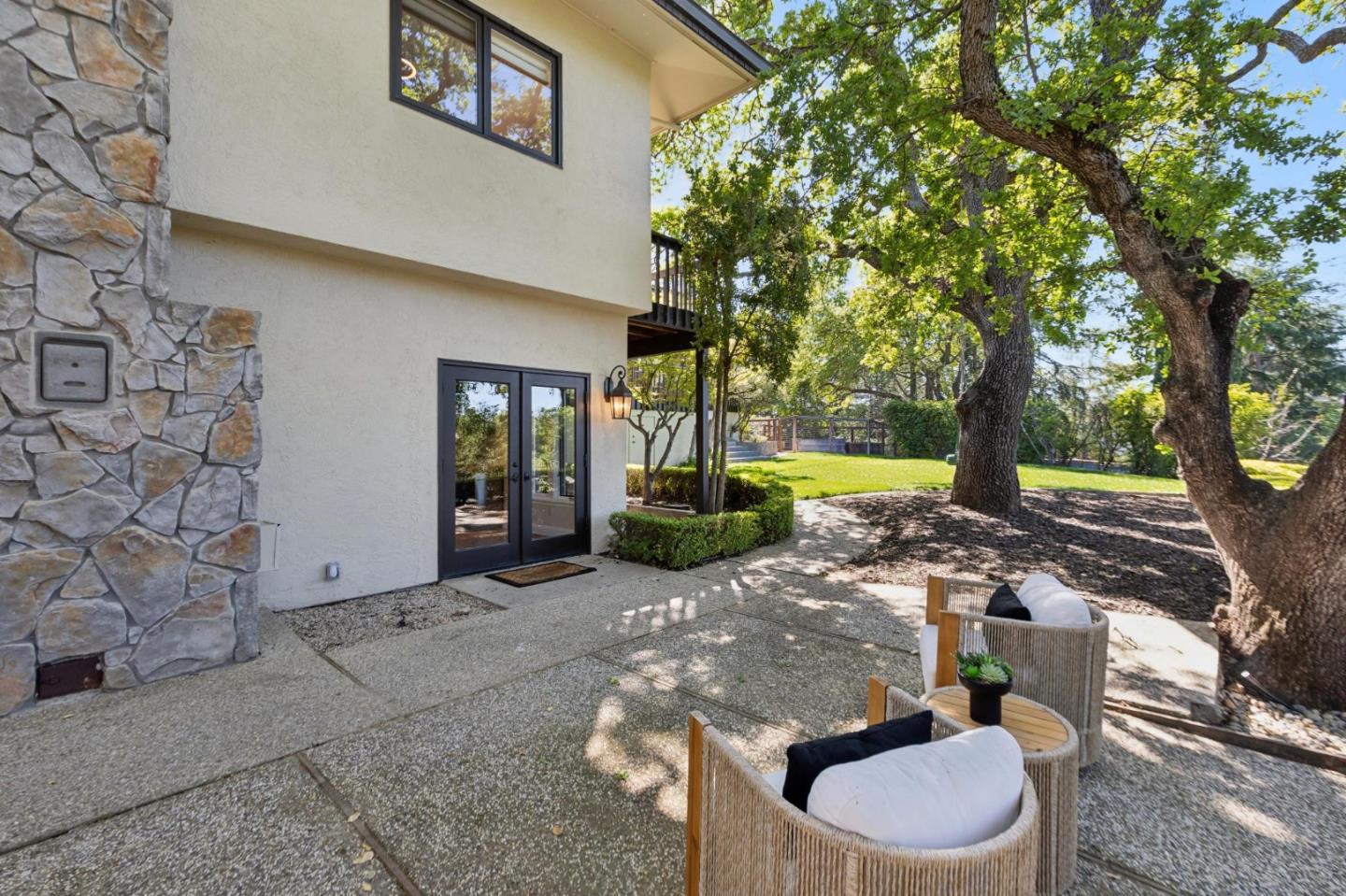 Detail Gallery Image 134 of 156 For 15715 Gum Tree Ln, Los Gatos,  CA 95032 - 4 Beds | 4/1 Baths