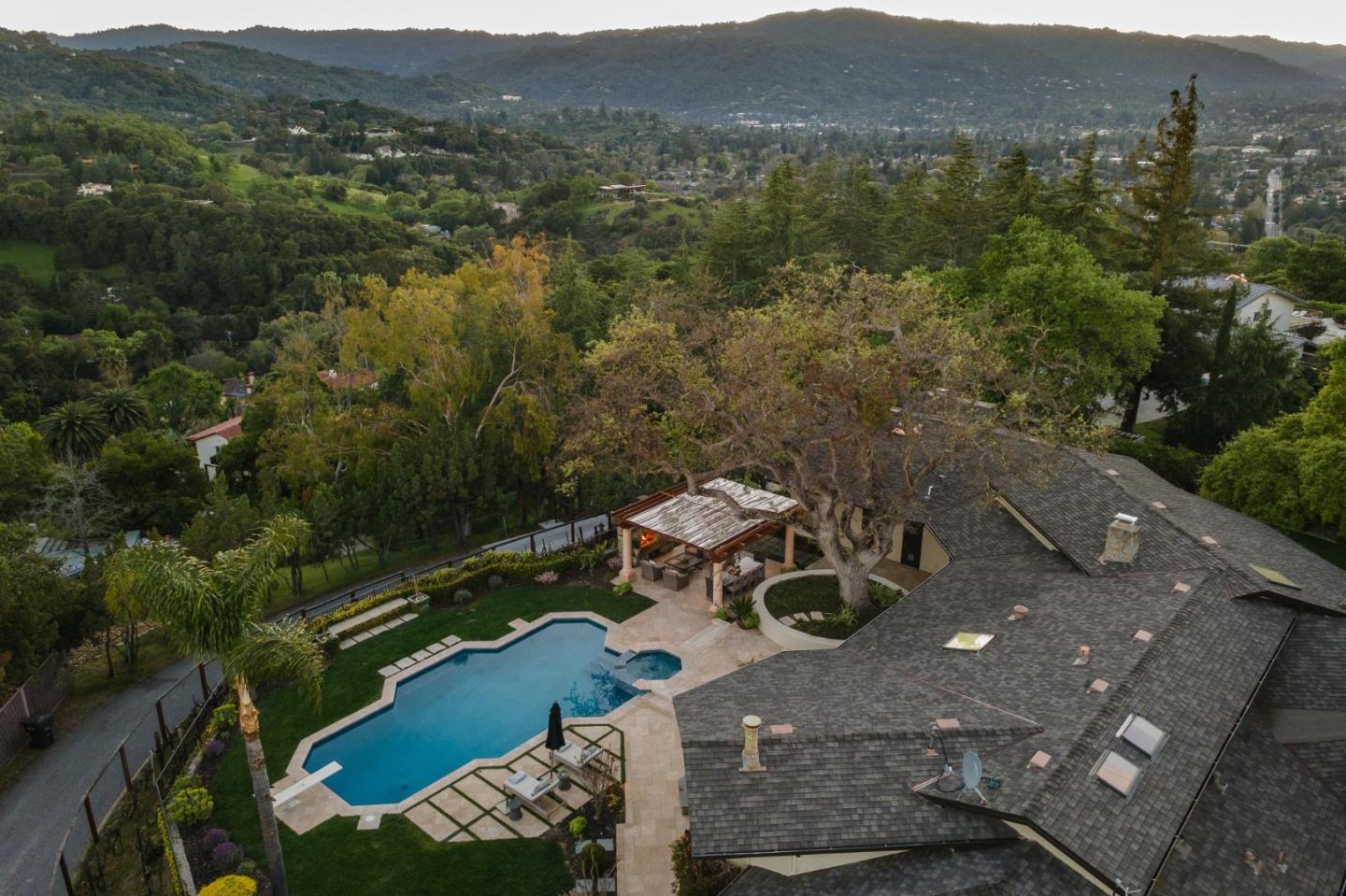 Detail Gallery Image 143 of 156 For 15715 Gum Tree Ln, Los Gatos,  CA 95032 - 4 Beds | 4/1 Baths