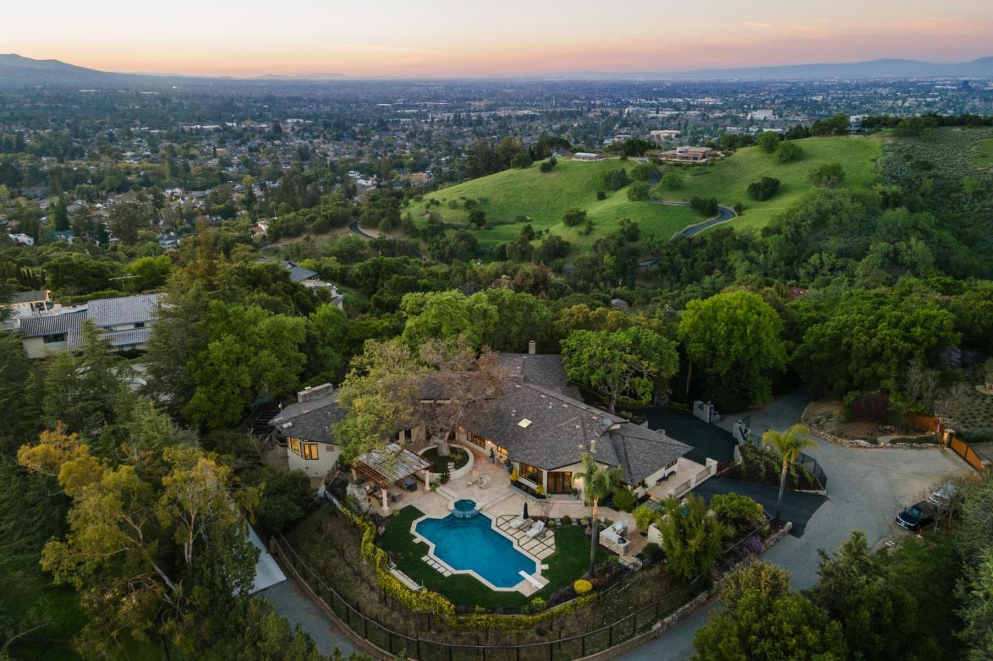 Detail Gallery Image 146 of 156 For 15715 Gum Tree Ln, Los Gatos,  CA 95032 - 4 Beds | 4/1 Baths
