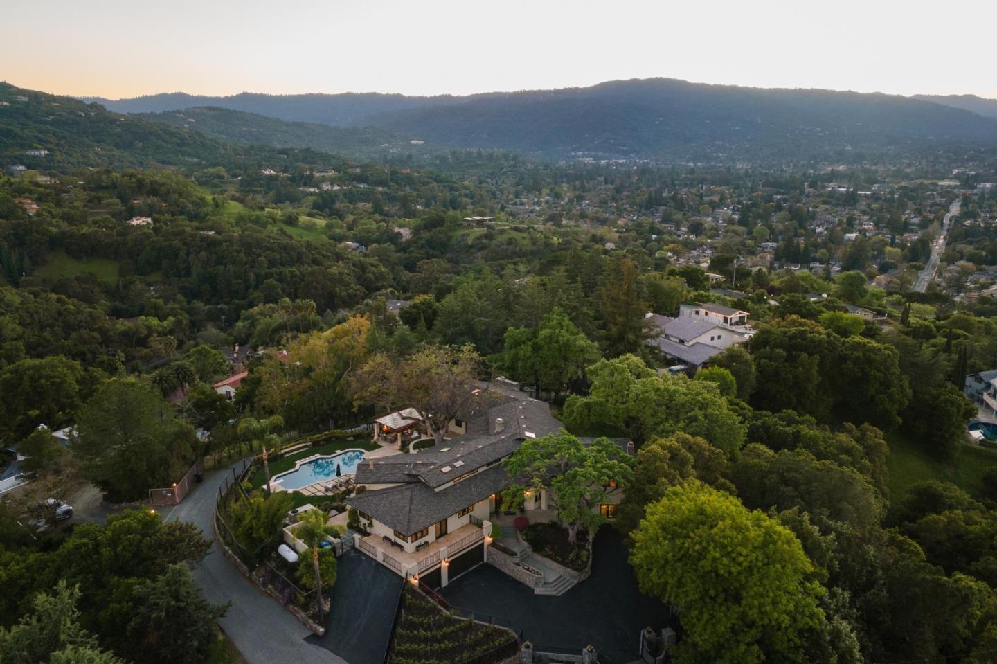 Detail Gallery Image 147 of 156 For 15715 Gum Tree Ln, Los Gatos,  CA 95032 - 4 Beds | 4/1 Baths