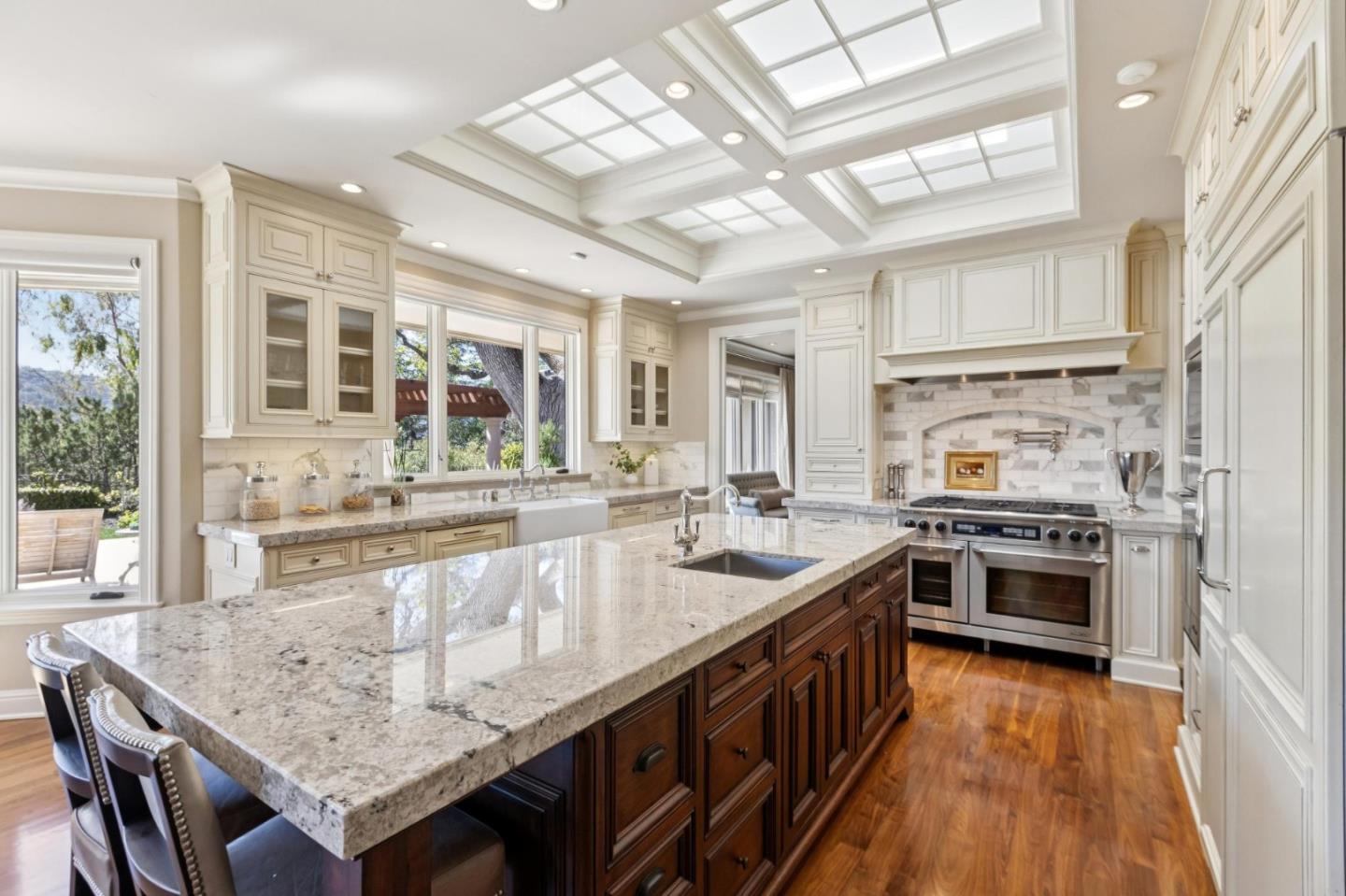 Detail Gallery Image 25 of 156 For 15715 Gum Tree Ln, Los Gatos,  CA 95032 - 4 Beds | 4/1 Baths