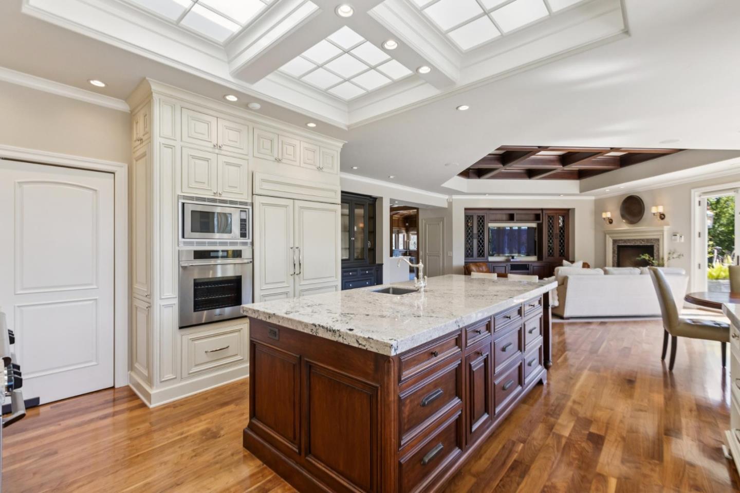 Detail Gallery Image 26 of 156 For 15715 Gum Tree Ln, Los Gatos,  CA 95032 - 4 Beds | 4/1 Baths