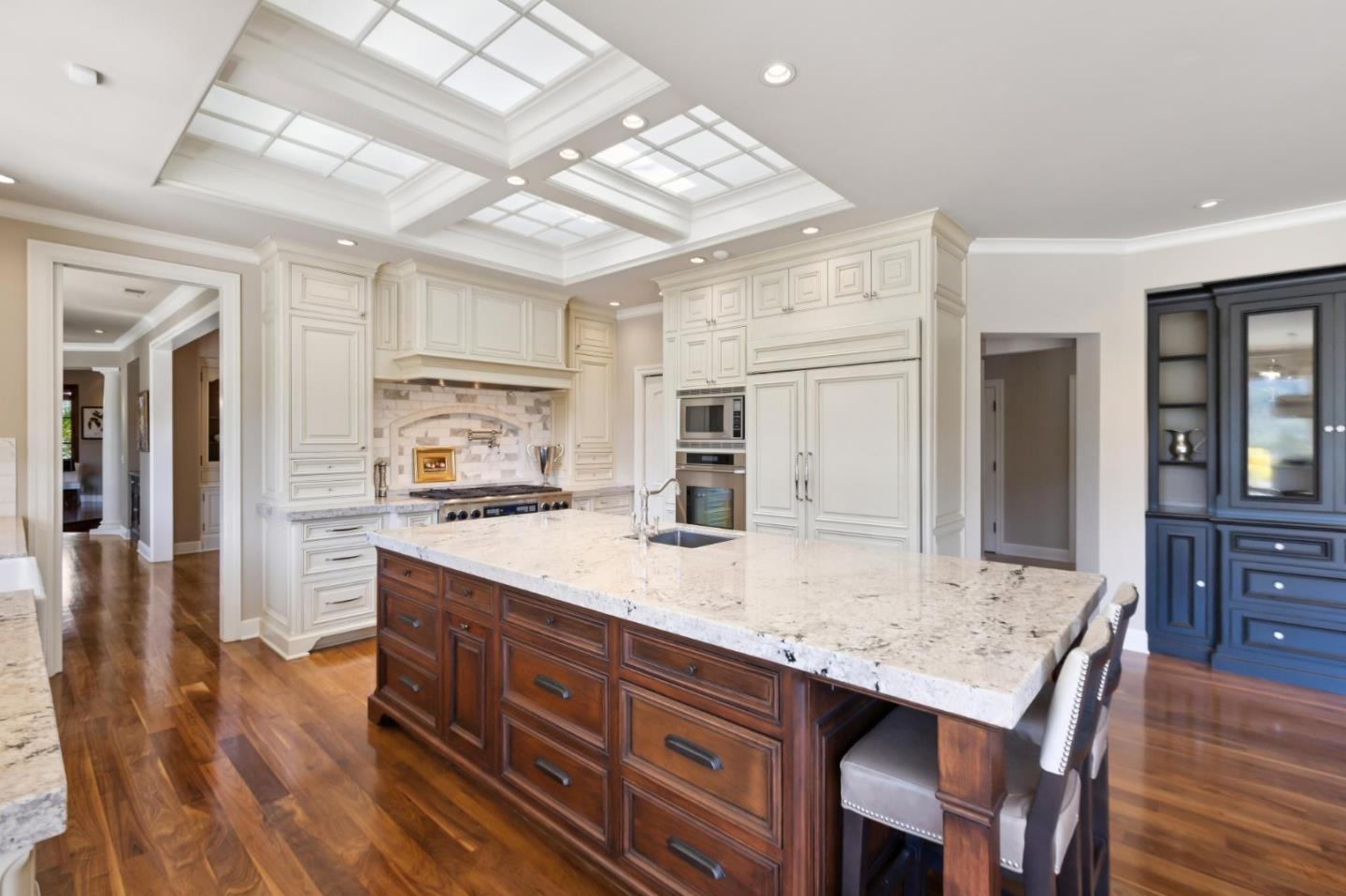 Detail Gallery Image 27 of 156 For 15715 Gum Tree Ln, Los Gatos,  CA 95032 - 4 Beds | 4/1 Baths