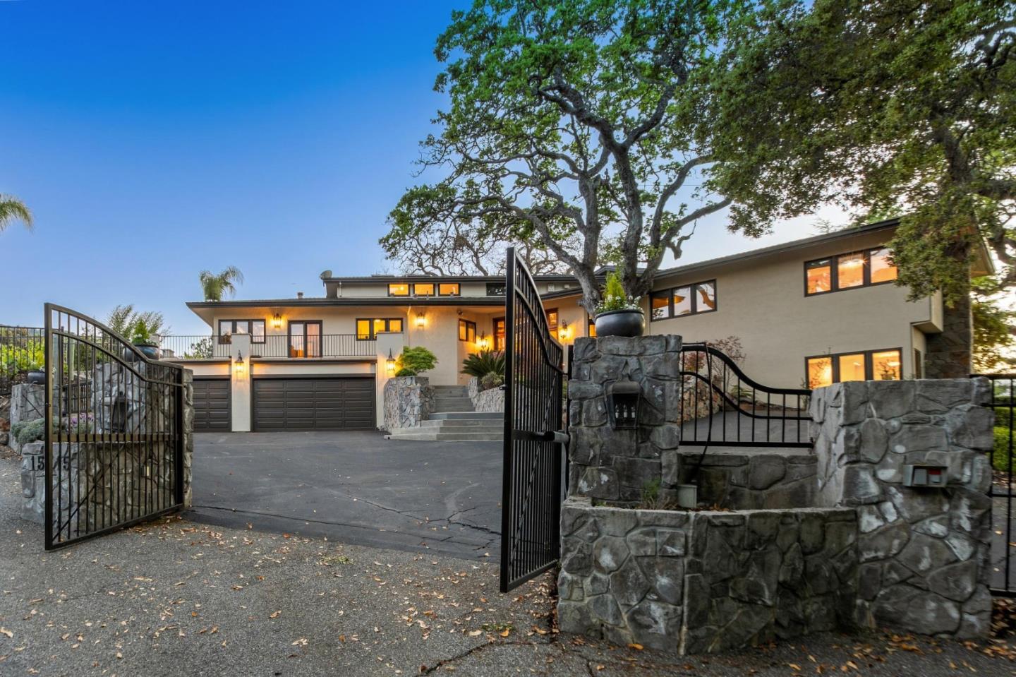 Detail Gallery Image 3 of 156 For 15715 Gum Tree Ln, Los Gatos,  CA 95032 - 4 Beds | 4/1 Baths