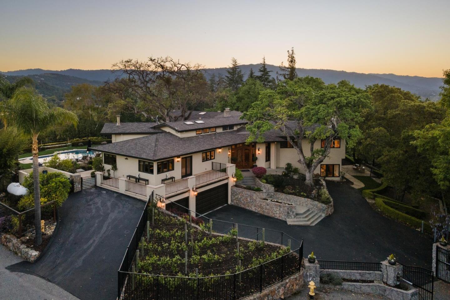 Detail Gallery Image 6 of 156 For 15715 Gum Tree Ln, Los Gatos,  CA 95032 - 4 Beds | 4/1 Baths