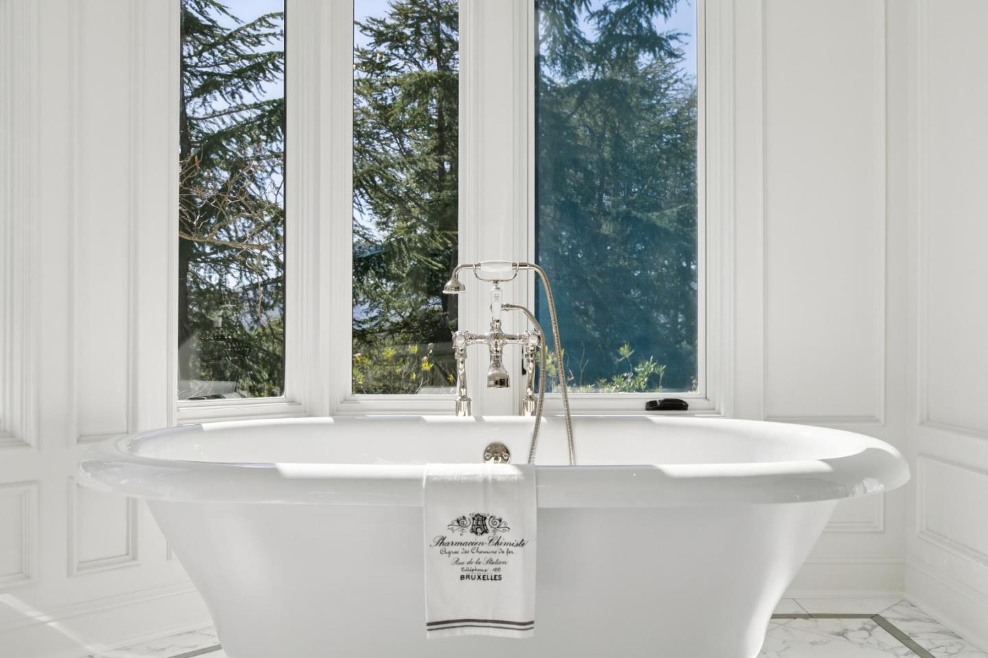 Detail Gallery Image 77 of 156 For 15715 Gum Tree Ln, Los Gatos,  CA 95032 - 4 Beds | 4/1 Baths