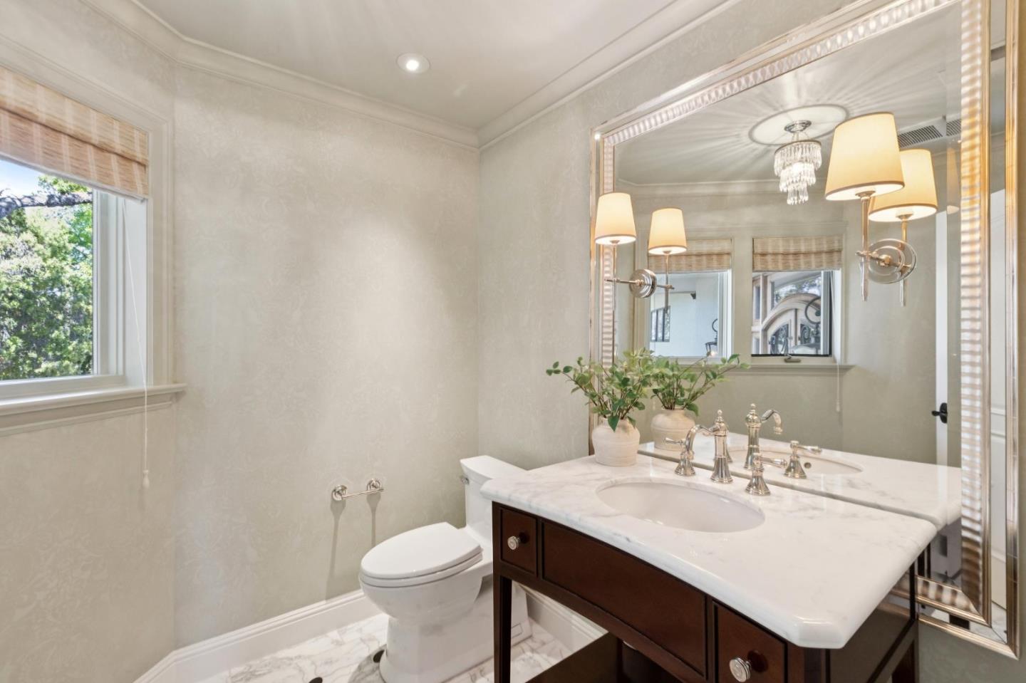 Detail Gallery Image 89 of 156 For 15715 Gum Tree Ln, Los Gatos,  CA 95032 - 4 Beds | 4/1 Baths