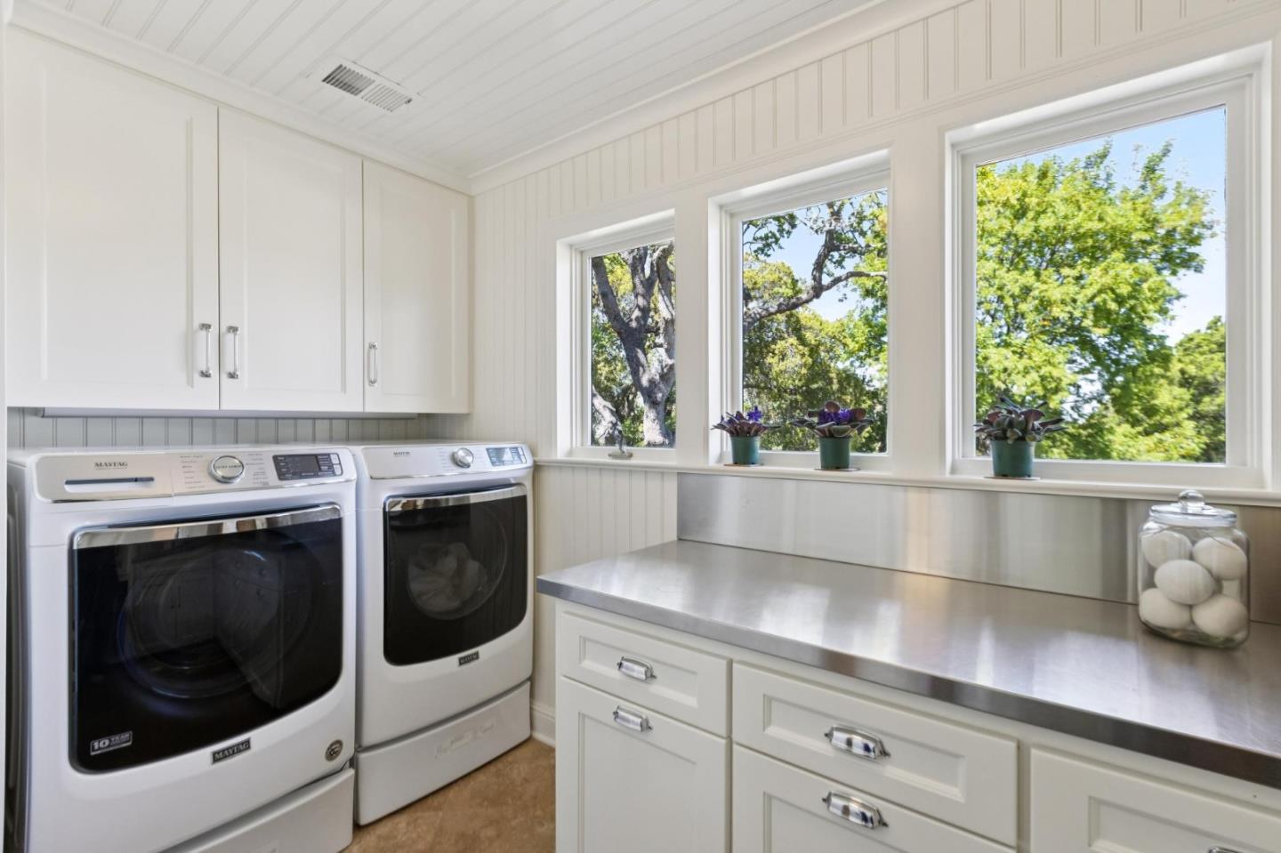 Detail Gallery Image 91 of 156 For 15715 Gum Tree Ln, Los Gatos,  CA 95032 - 4 Beds | 4/1 Baths