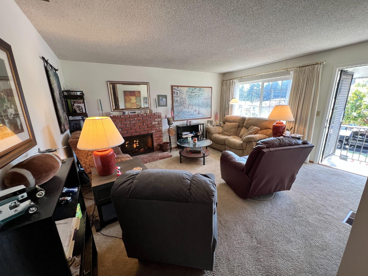 Detail Gallery Image 14 of 34 For 2245 Twin Hills Dr, Santa Cruz,  CA 95065 - 3 Beds | 1/1 Baths