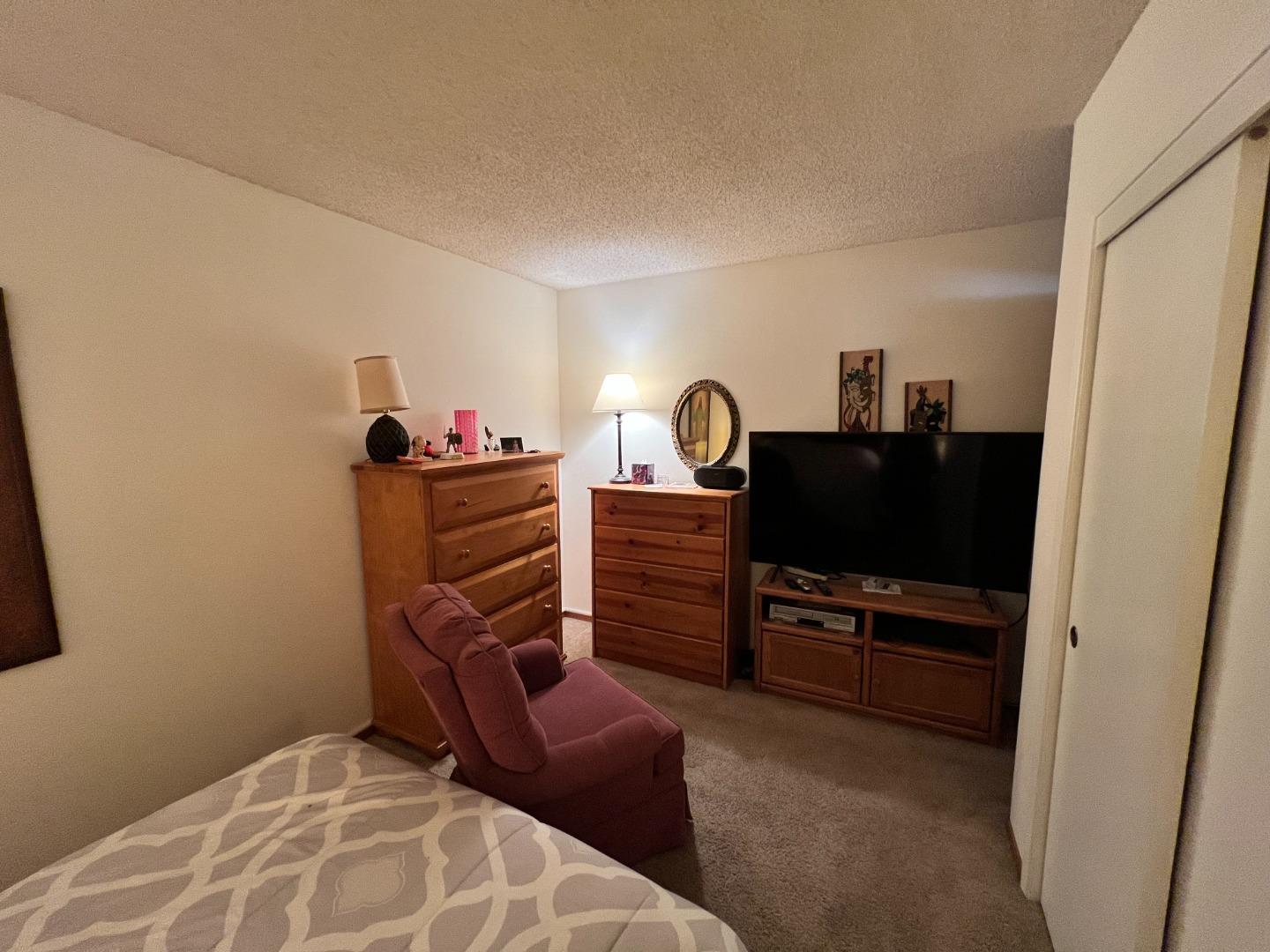 Detail Gallery Image 19 of 34 For 2245 Twin Hills Dr, Santa Cruz,  CA 95065 - 3 Beds | 1/1 Baths