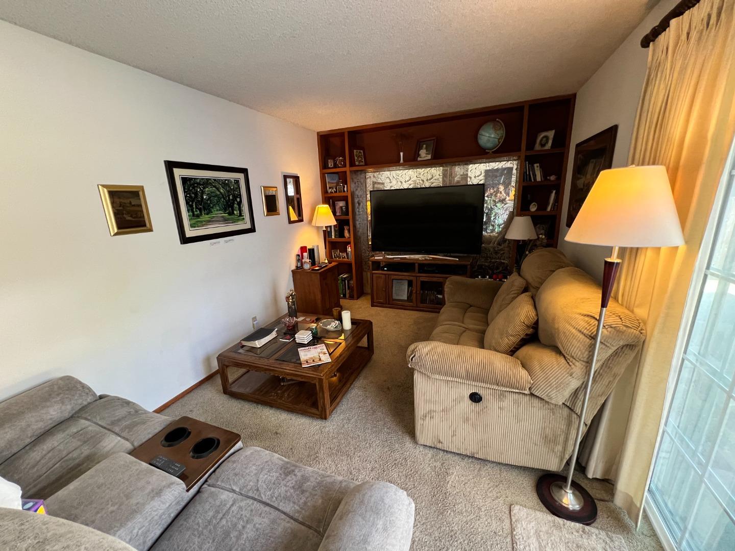 Detail Gallery Image 9 of 34 For 2245 Twin Hills Dr, Santa Cruz,  CA 95065 - 3 Beds | 1/1 Baths