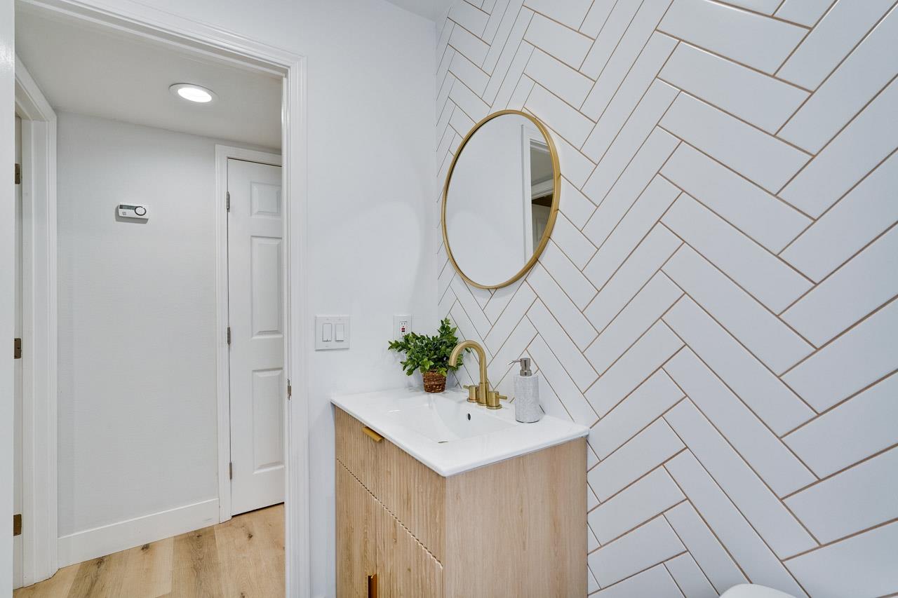 Detail Gallery Image 36 of 63 For 22136 Dean Ct, Cupertino,  CA 95014 - 4 Beds | 2/1 Baths