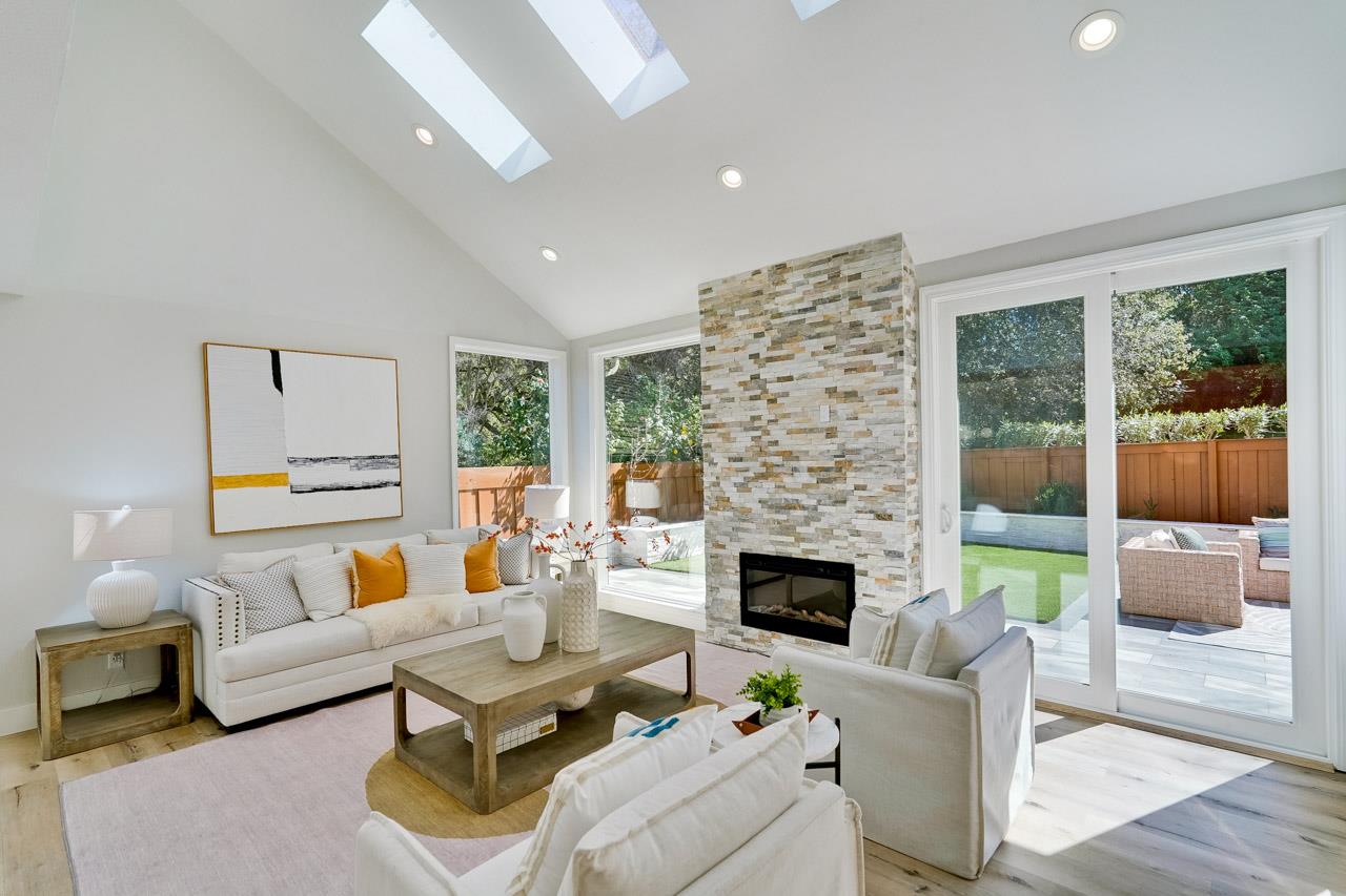 Detail Gallery Image 5 of 63 For 22136 Dean Ct, Cupertino,  CA 95014 - 4 Beds | 2/1 Baths