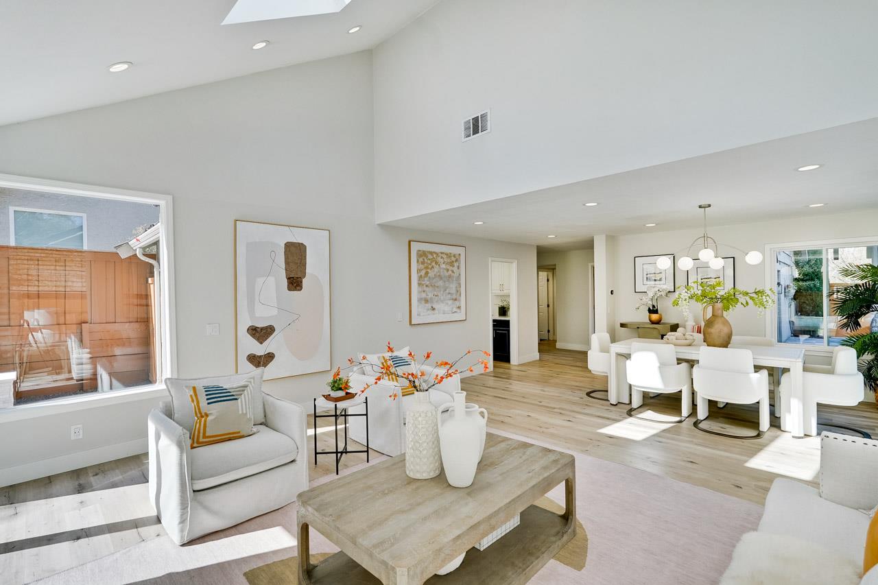 Detail Gallery Image 7 of 63 For 22136 Dean Ct, Cupertino,  CA 95014 - 4 Beds | 2/1 Baths