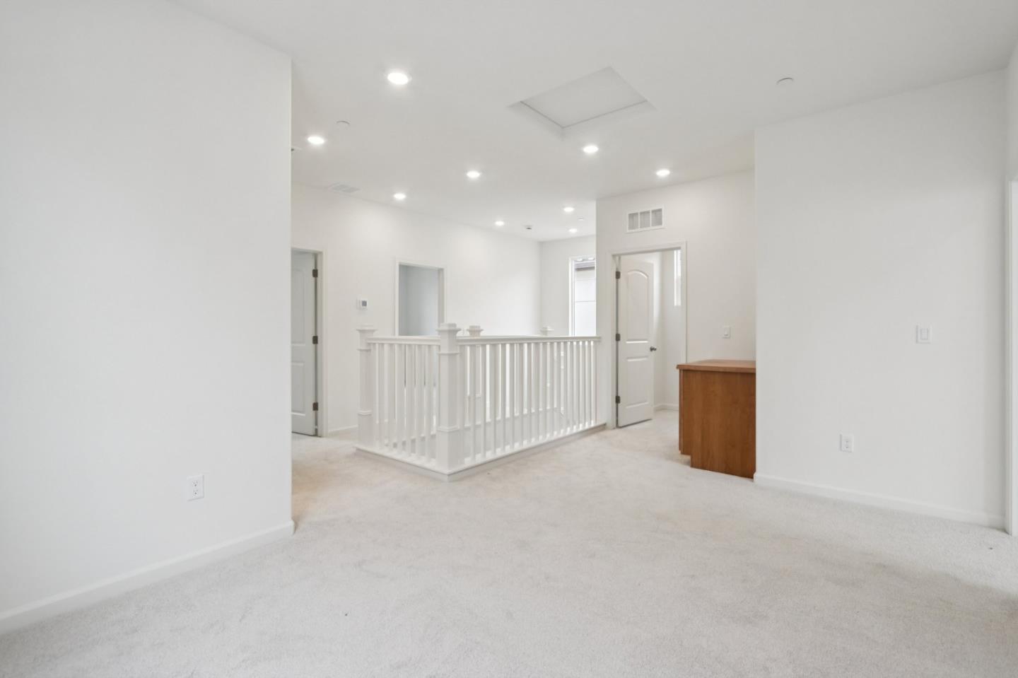 Detail Gallery Image 15 of 29 For 2211 Daisy Dr, Hollister,  CA 95023 - 3 Beds | 2/1 Baths