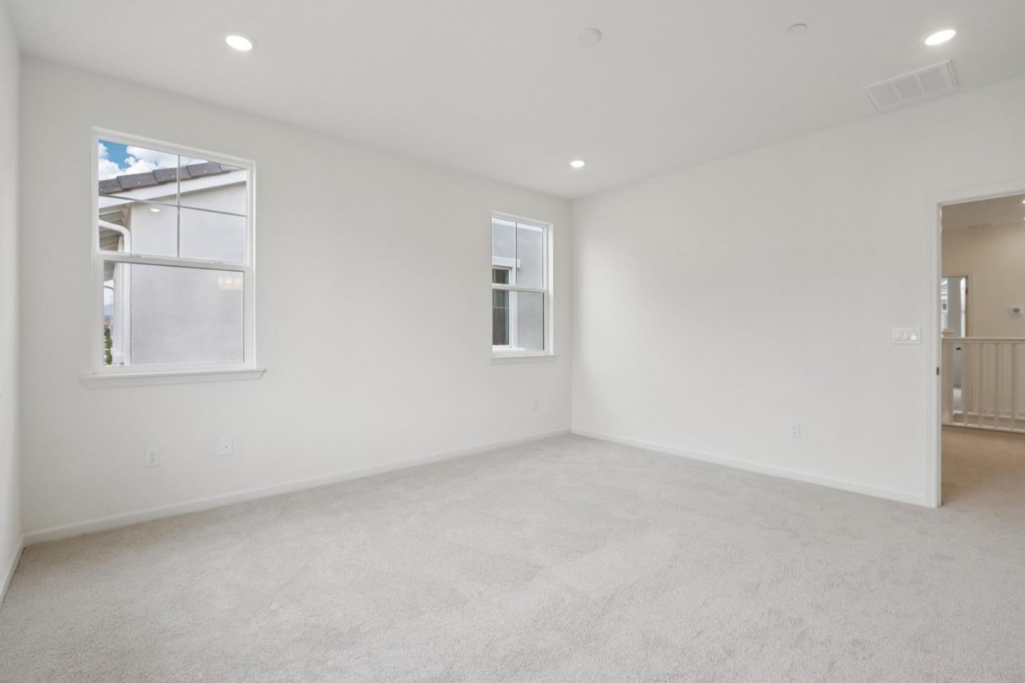 Detail Gallery Image 19 of 29 For 2211 Daisy Dr, Hollister,  CA 95023 - 3 Beds | 2/1 Baths