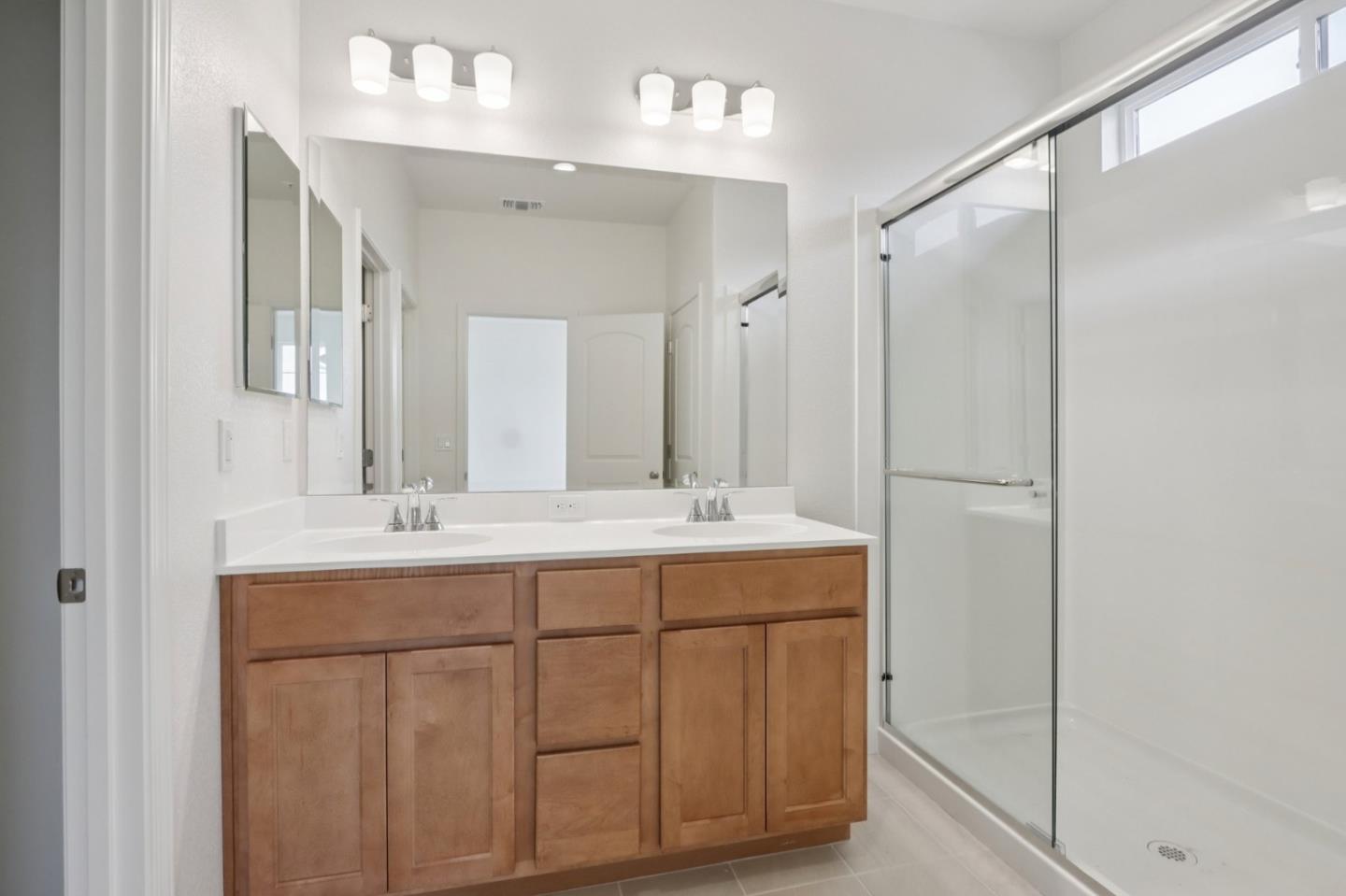 Detail Gallery Image 20 of 29 For 2211 Daisy Dr, Hollister,  CA 95023 - 3 Beds | 2/1 Baths