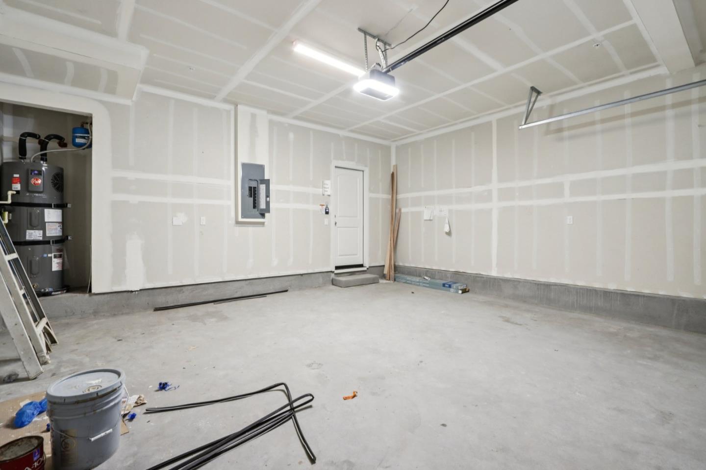 Detail Gallery Image 27 of 29 For 2211 Daisy Dr, Hollister,  CA 95023 - 3 Beds | 2/1 Baths