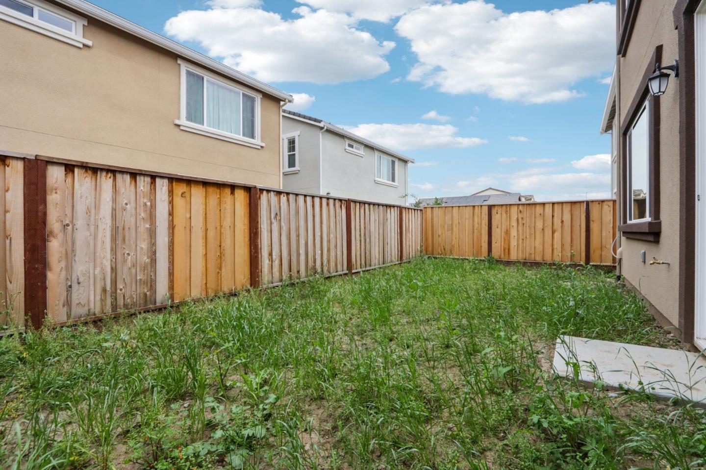 Detail Gallery Image 28 of 29 For 2211 Daisy Dr, Hollister,  CA 95023 - 3 Beds | 2/1 Baths