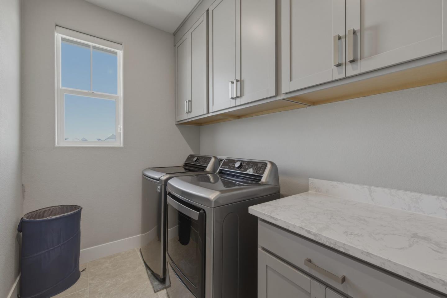 Detail Gallery Image 25 of 50 For 22 E Funderburg Blvd, Mountain House,  CA 95391 - 4 Beds | 2/1 Baths