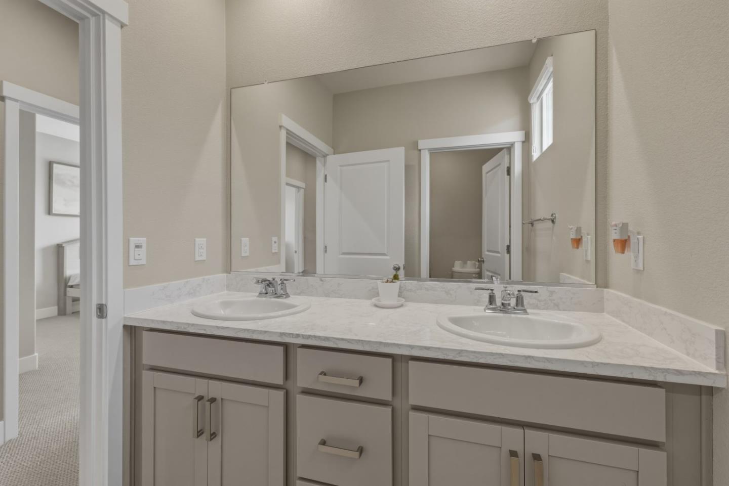 Detail Gallery Image 26 of 50 For 22 E Funderburg Blvd, Mountain House,  CA 95391 - 4 Beds | 2/1 Baths