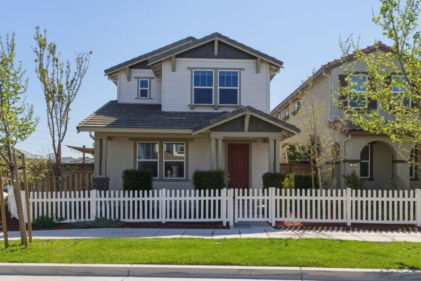 Detail Gallery Image 4 of 50 For 22 E Funderburg Blvd, Mountain House,  CA 95391 - 4 Beds | 2/1 Baths