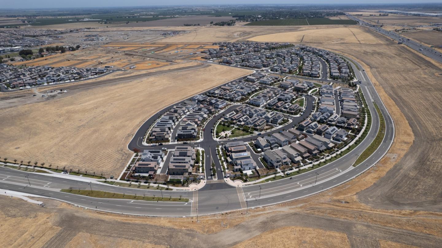 Detail Gallery Image 50 of 50 For 22 E Funderburg Blvd, Mountain House,  CA 95391 - 4 Beds | 2/1 Baths