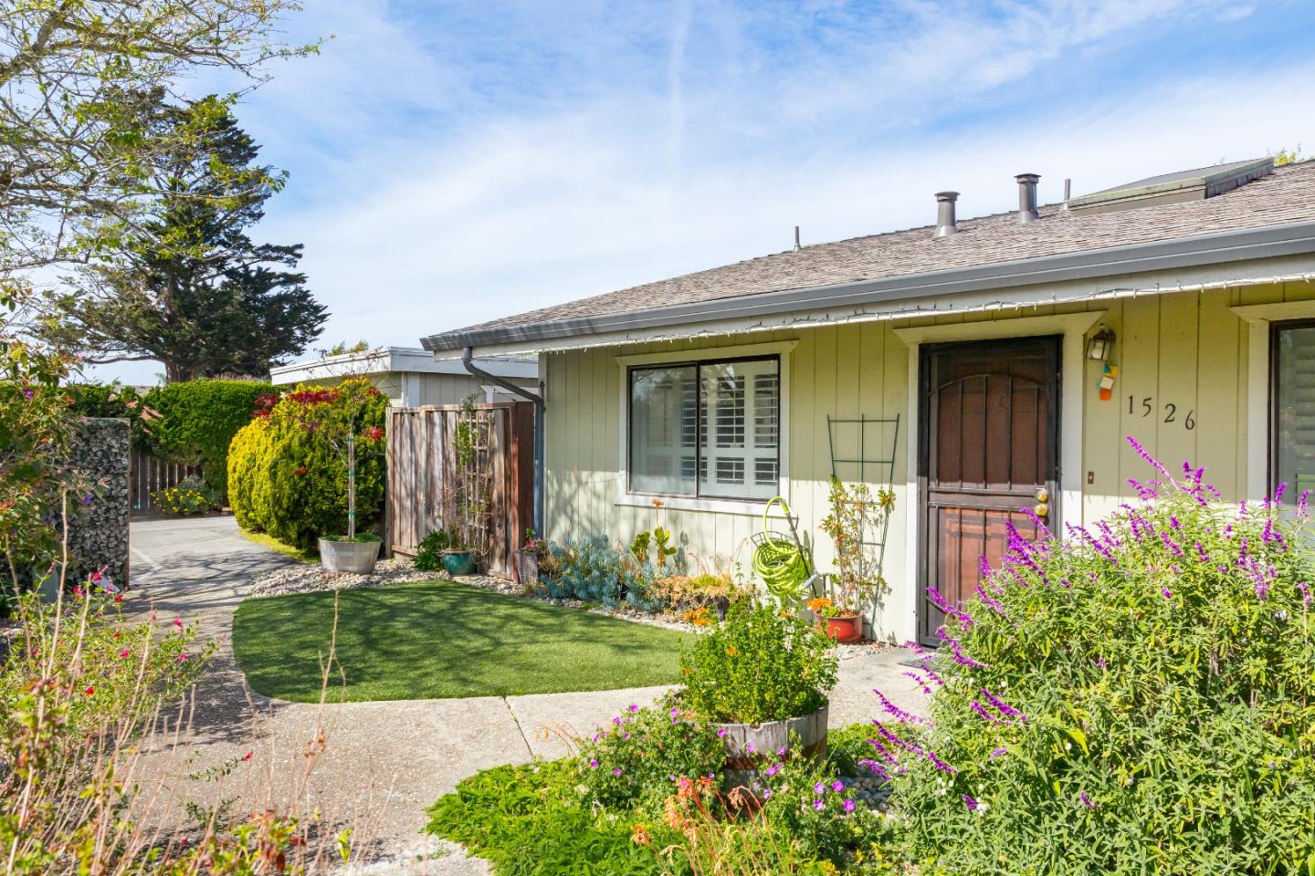 Front Image Thumbnail for ML82038951