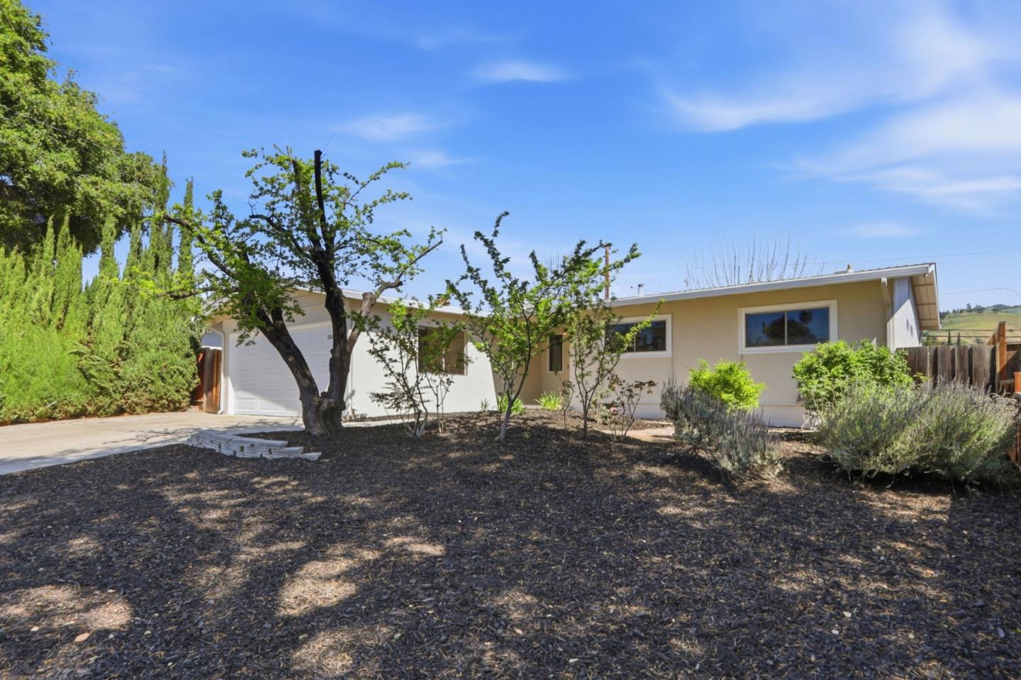 Detail Gallery Image 2 of 41 For 1542 Harvest Dr, San Jose,  CA 95127 - 3 Beds | 2 Baths