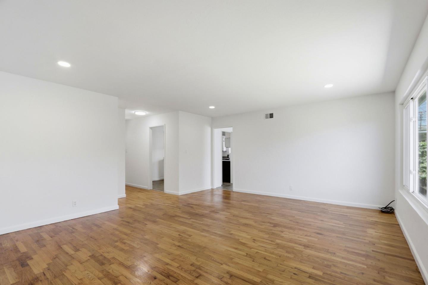 Detail Gallery Image 9 of 41 For 1542 Harvest Dr, San Jose,  CA 95127 - 3 Beds | 2 Baths