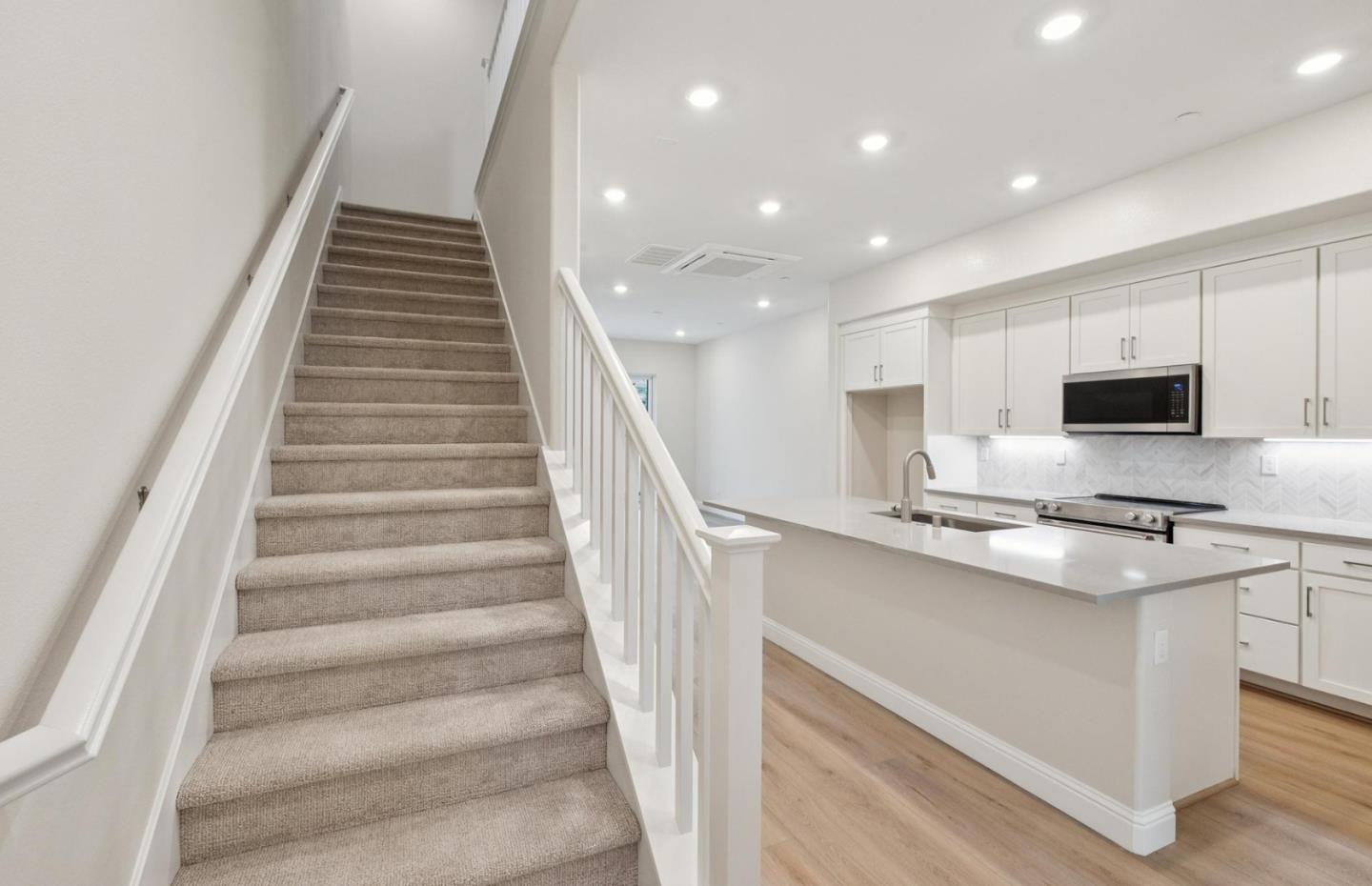 Detail Gallery Image 29 of 48 For 2449 Willow Way, San Mateo,  CA 94403 - 3 Beds | 3 Baths