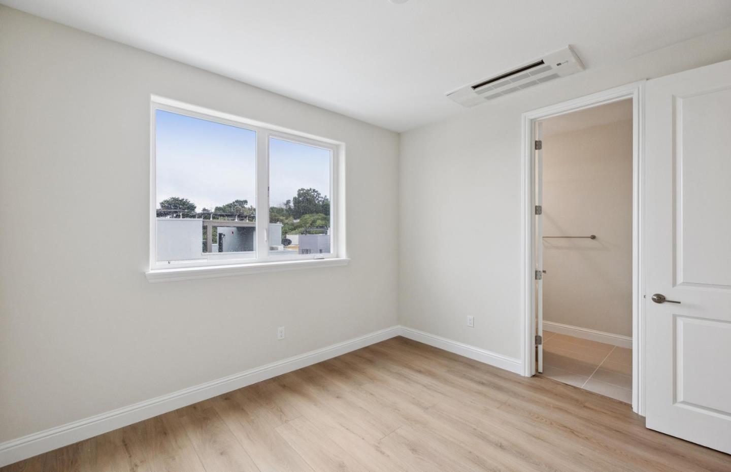 Detail Gallery Image 39 of 48 For 2449 Willow Way, San Mateo,  CA 94403 - 3 Beds | 3 Baths