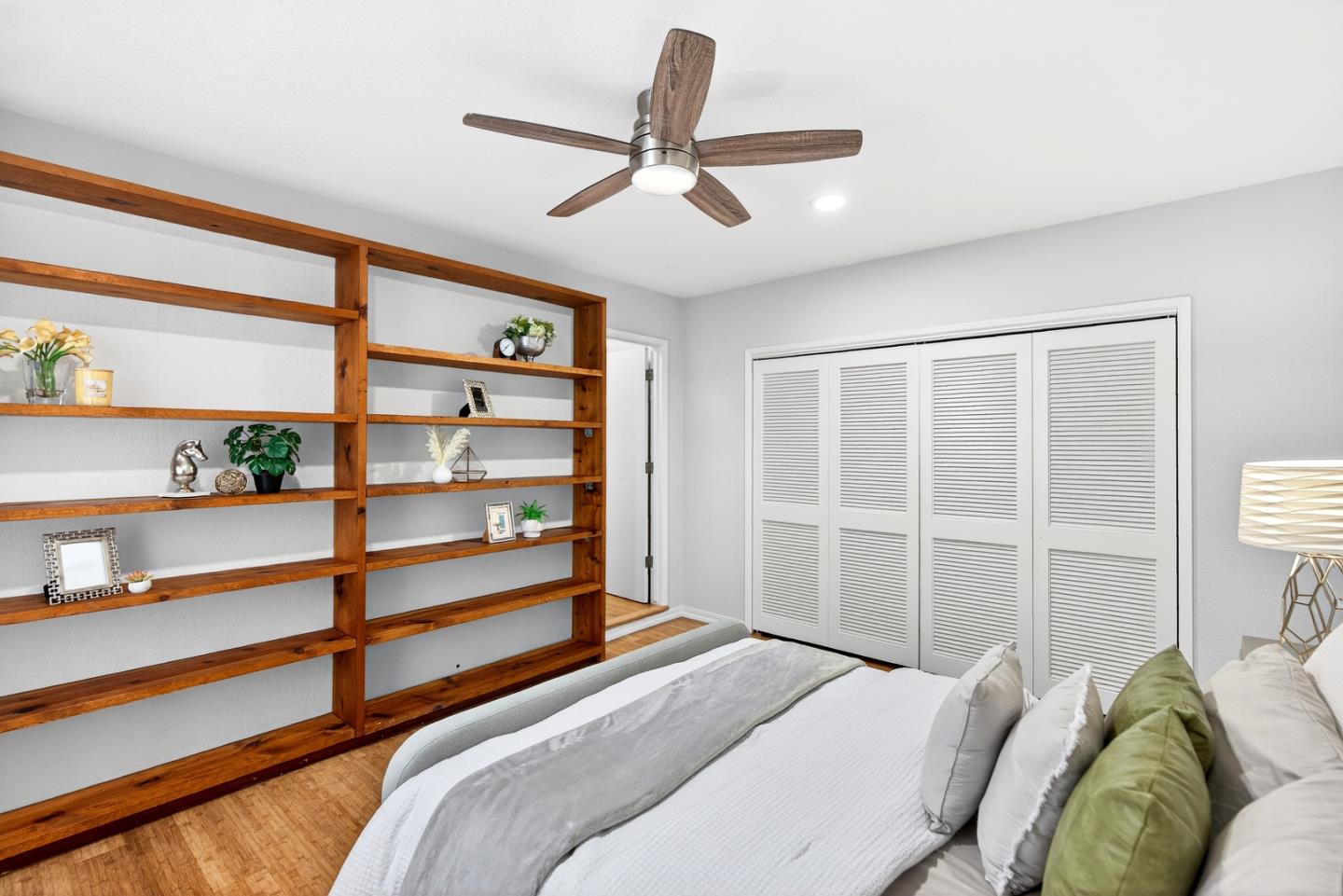 Detail Gallery Image 14 of 35 For 1572 Amesbury Way, San Jose,  CA 95127 - 3 Beds | 2 Baths