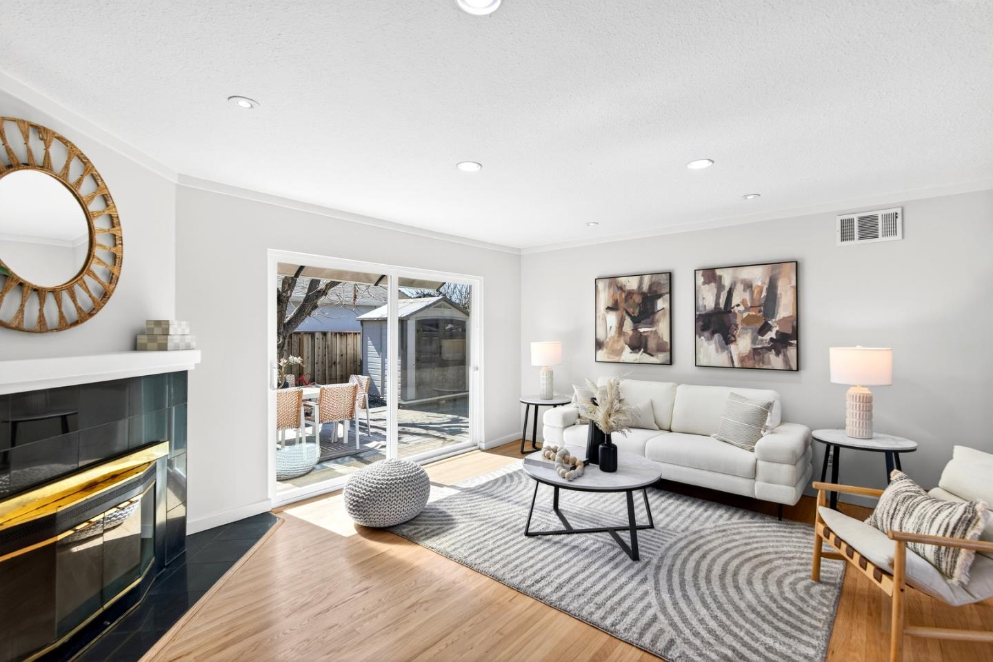 Detail Gallery Image 4 of 35 For 1572 Amesbury Way, San Jose,  CA 95127 - 3 Beds | 2 Baths