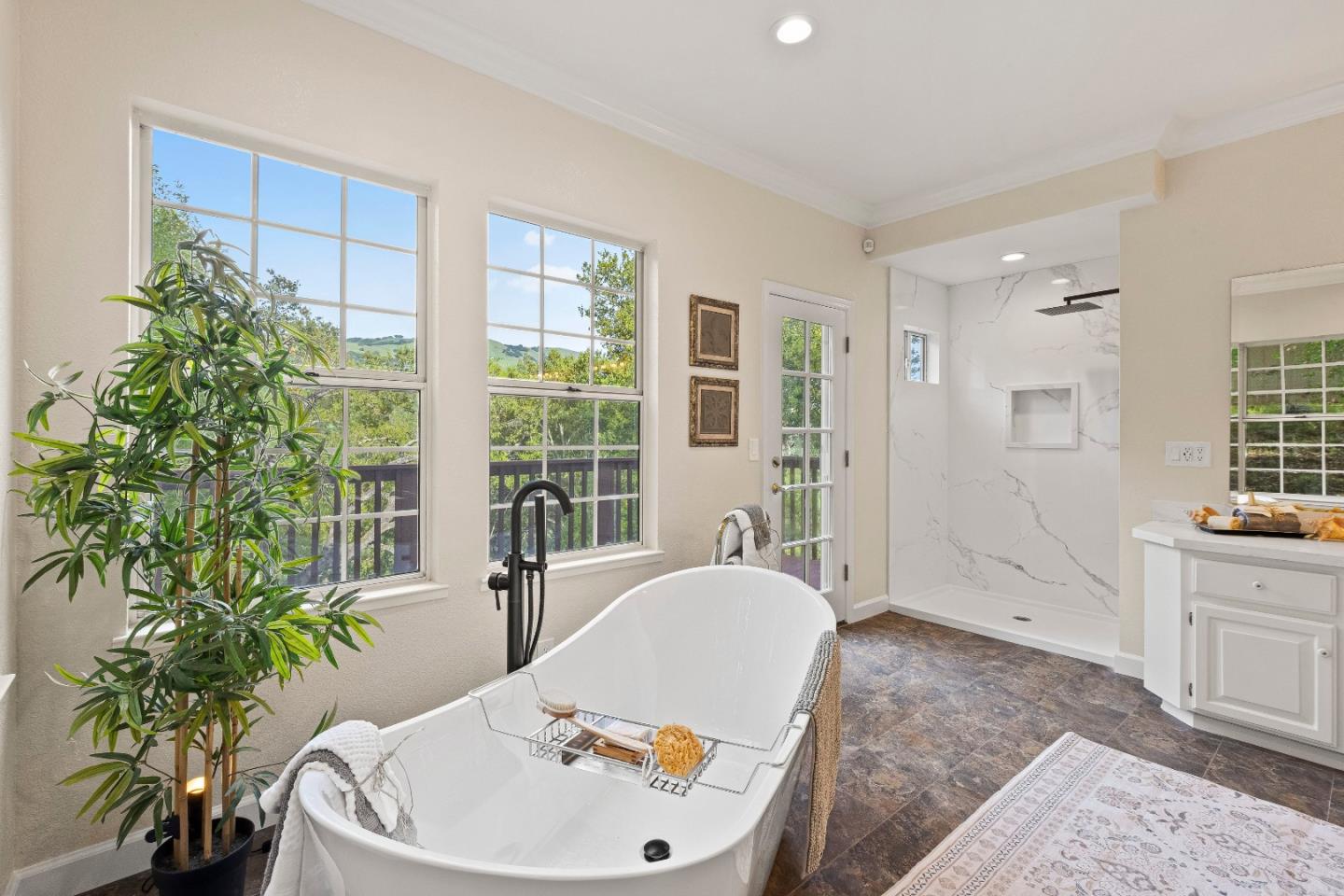 Detail Gallery Image 32 of 114 For 17417 Blue Jay Dr, Morgan Hill,  CA 95037 - 4 Beds | 4/1 Baths