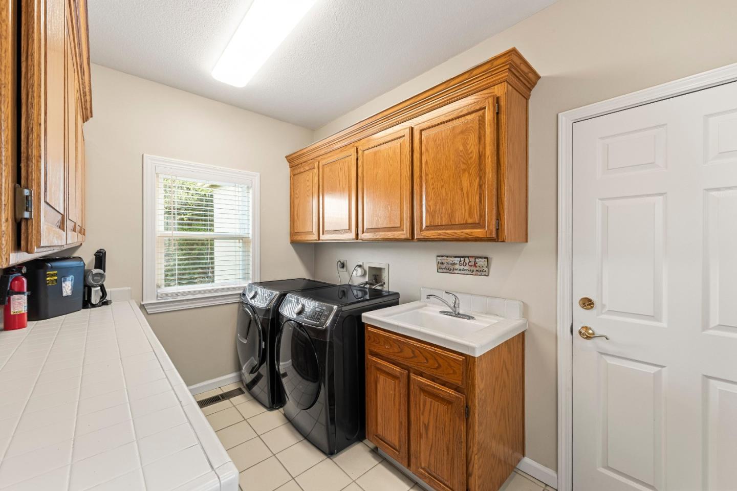 Detail Gallery Image 47 of 114 For 17417 Blue Jay Dr, Morgan Hill,  CA 95037 - 4 Beds | 4/1 Baths