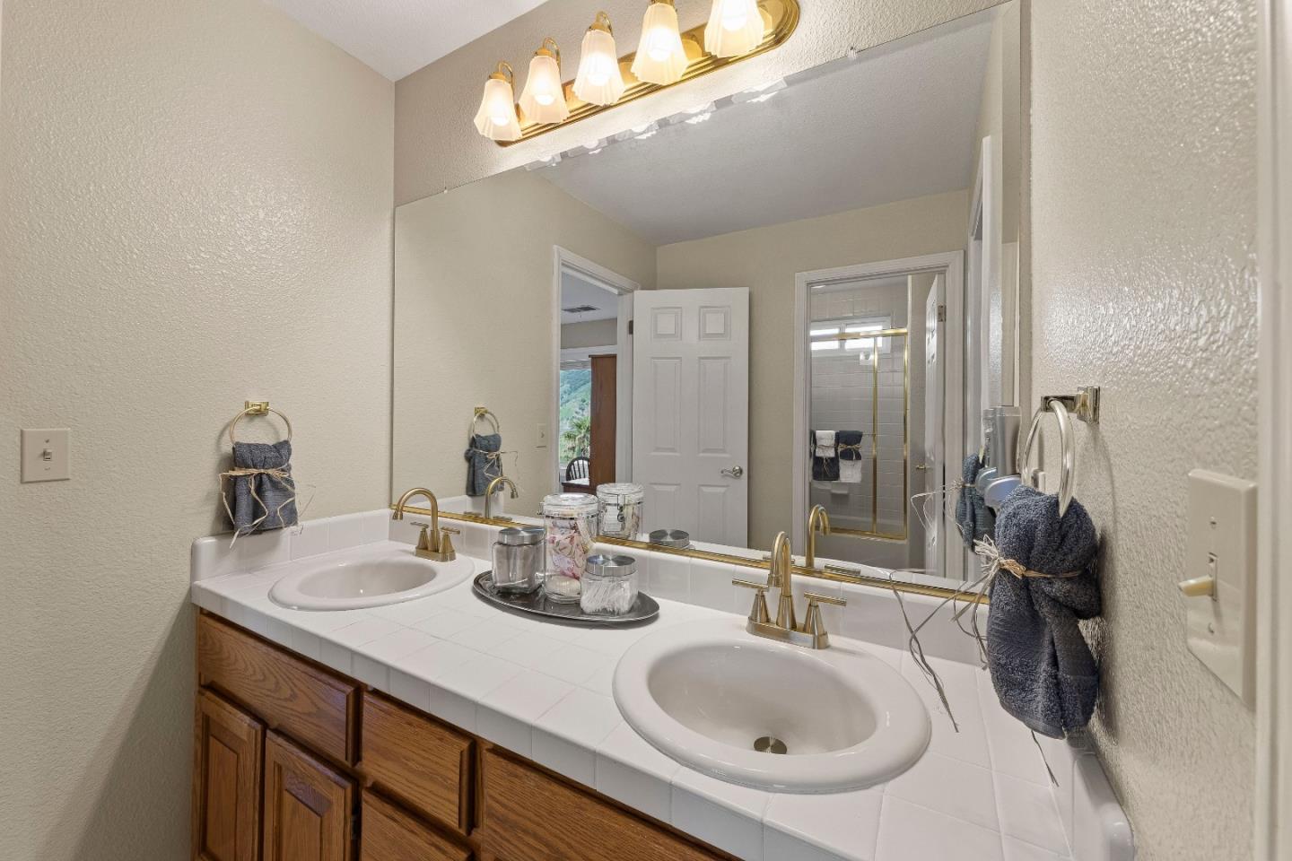 Detail Gallery Image 64 of 114 For 17417 Blue Jay Dr, Morgan Hill,  CA 95037 - 4 Beds | 4/1 Baths