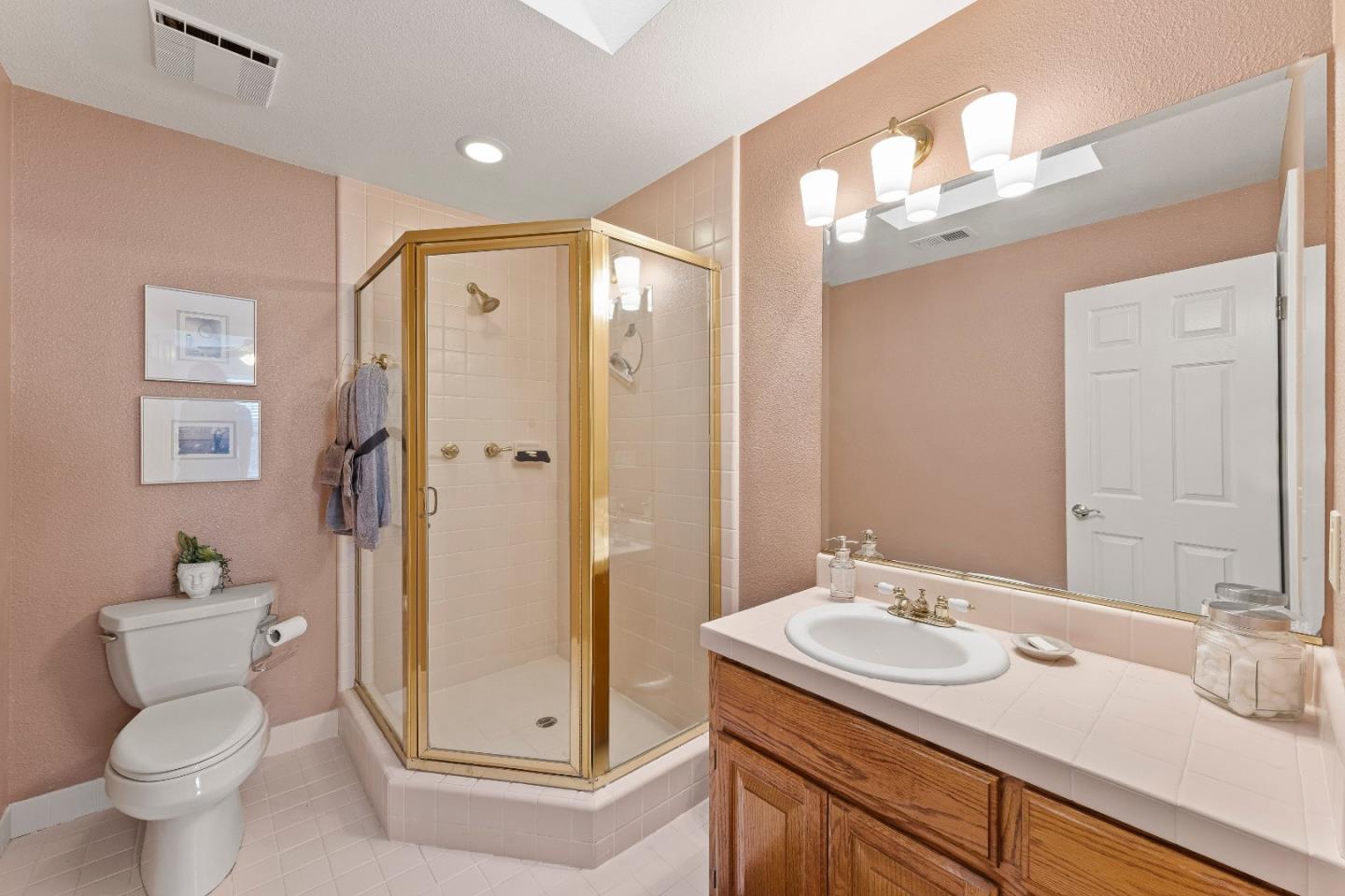 Detail Gallery Image 72 of 114 For 17417 Blue Jay Dr, Morgan Hill,  CA 95037 - 4 Beds | 4/1 Baths