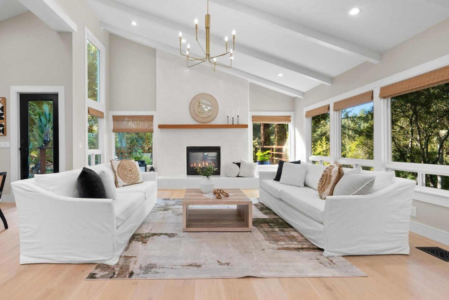 Detail Gallery Image 10 of 117 For 101 Endlich Dr, Santa Cruz,  CA 95060 - 5 Beds | 3/1 Baths