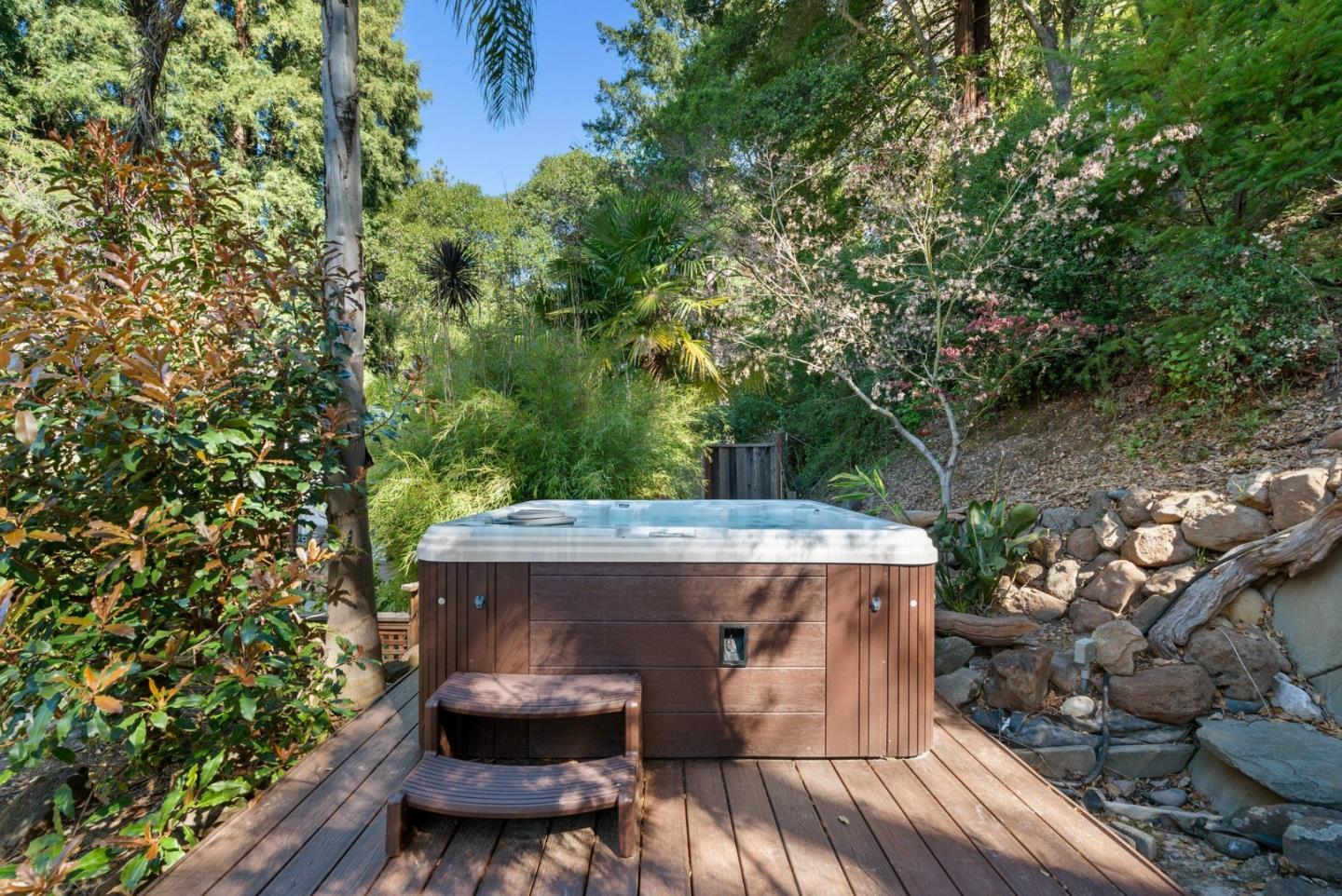 Detail Gallery Image 104 of 117 For 101 Endlich Dr, Santa Cruz,  CA 95060 - 5 Beds | 3/1 Baths