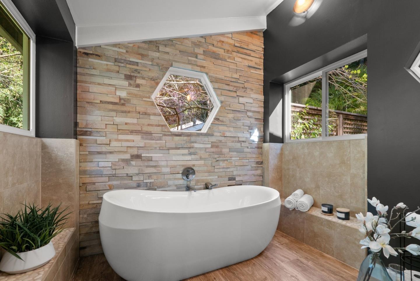 Detail Gallery Image 26 of 117 For 101 Endlich Dr, Santa Cruz,  CA 95060 - 5 Beds | 3/1 Baths