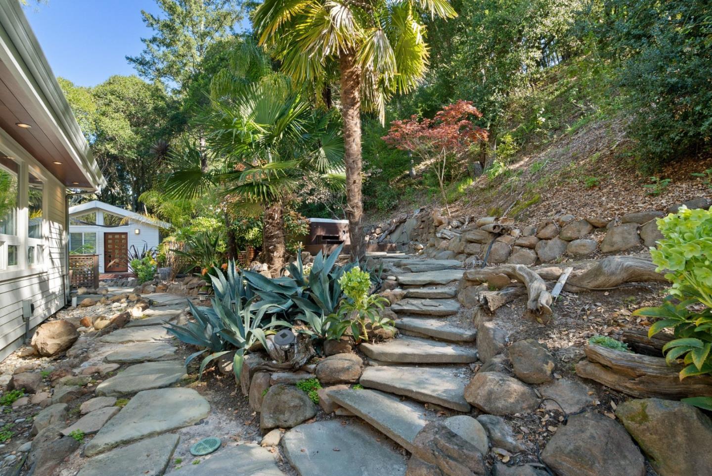 Detail Gallery Image 42 of 117 For 101 Endlich Dr, Santa Cruz,  CA 95060 - 5 Beds | 3/1 Baths