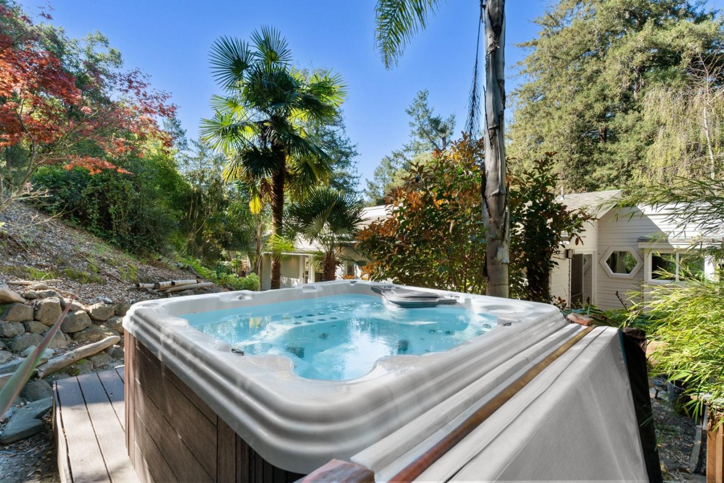 Detail Gallery Image 43 of 117 For 101 Endlich Dr, Santa Cruz,  CA 95060 - 5 Beds | 3/1 Baths