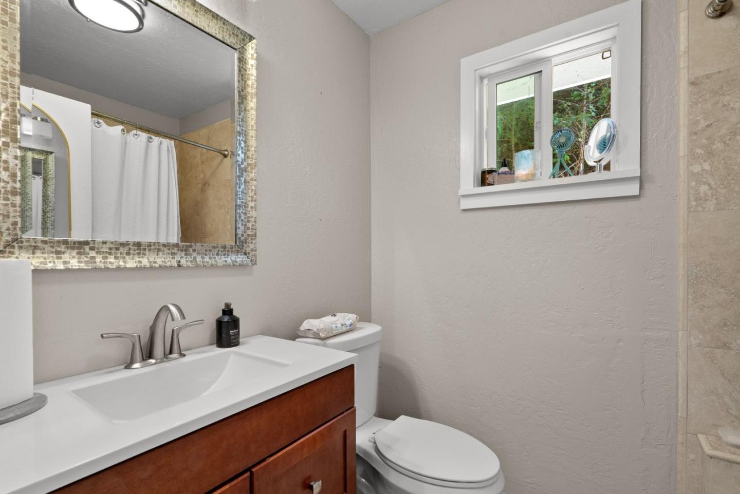 Detail Gallery Image 52 of 117 For 101 Endlich Dr, Santa Cruz,  CA 95060 - 5 Beds | 3/1 Baths