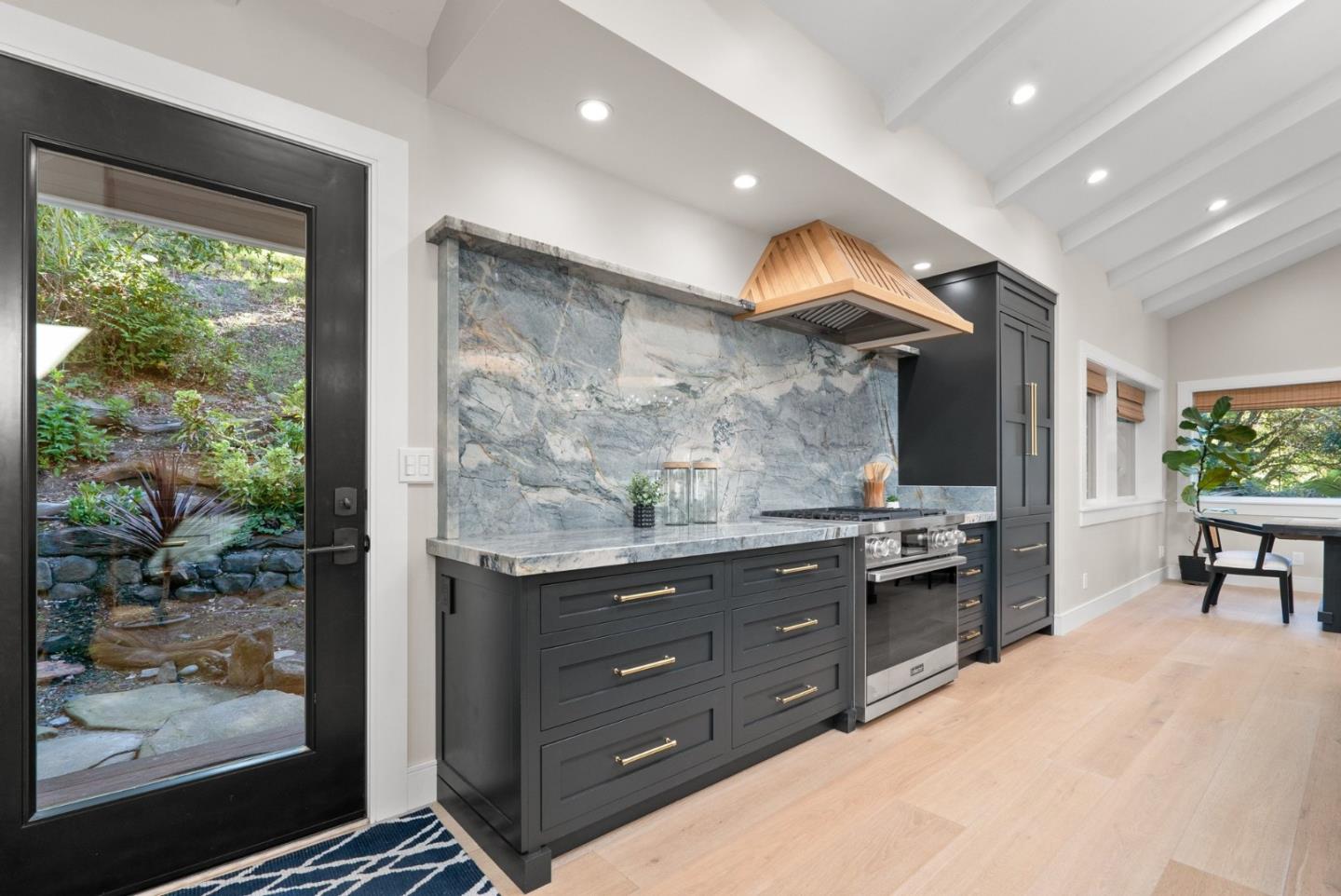 Detail Gallery Image 7 of 117 For 101 Endlich Dr, Santa Cruz,  CA 95060 - 5 Beds | 3/1 Baths