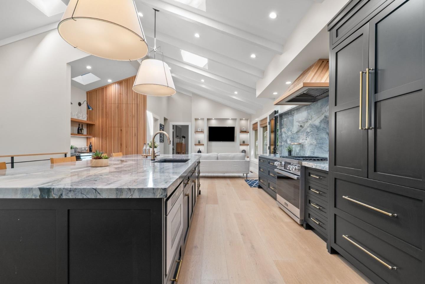 Detail Gallery Image 81 of 117 For 101 Endlich Dr, Santa Cruz,  CA 95060 - 5 Beds | 3/1 Baths