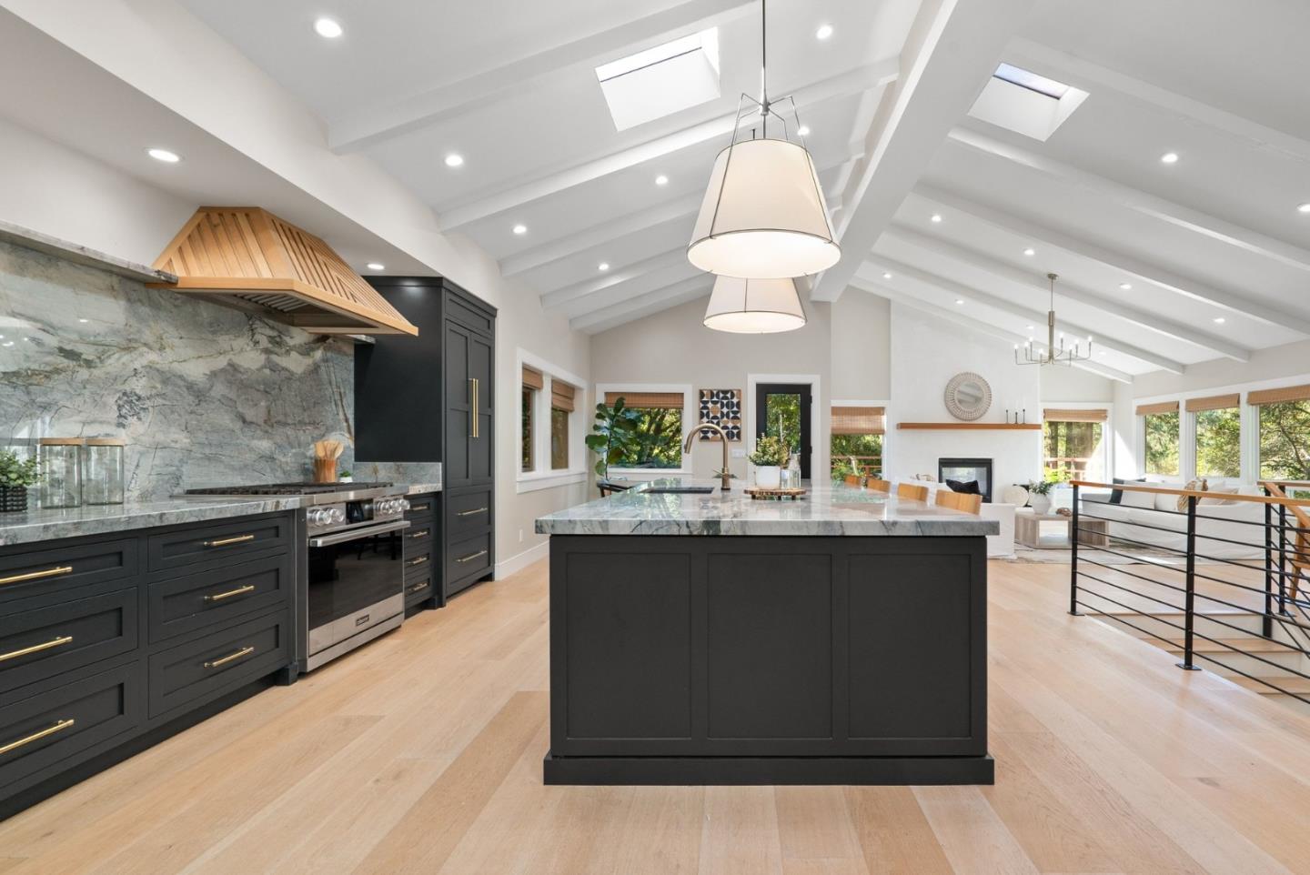 Detail Gallery Image 85 of 117 For 101 Endlich Dr, Santa Cruz,  CA 95060 - 5 Beds | 3/1 Baths