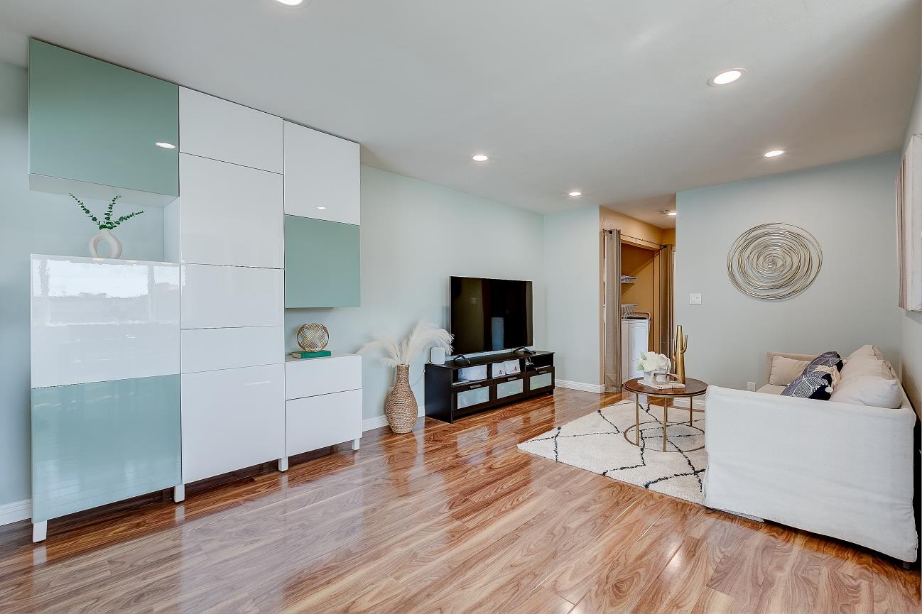 Photo #4: ML82038965 Listing: Photo #4