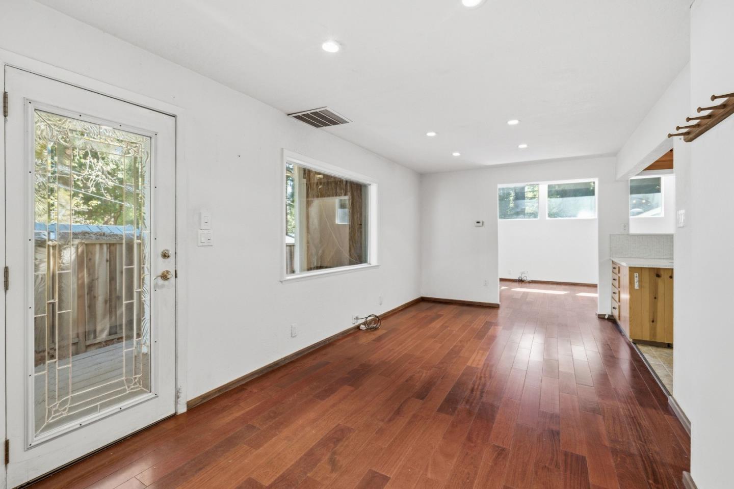 Detail Gallery Image 4 of 36 For 8965 Redwood Dr, Ben Lomond,  CA 95005 - 2 Beds | 2 Baths